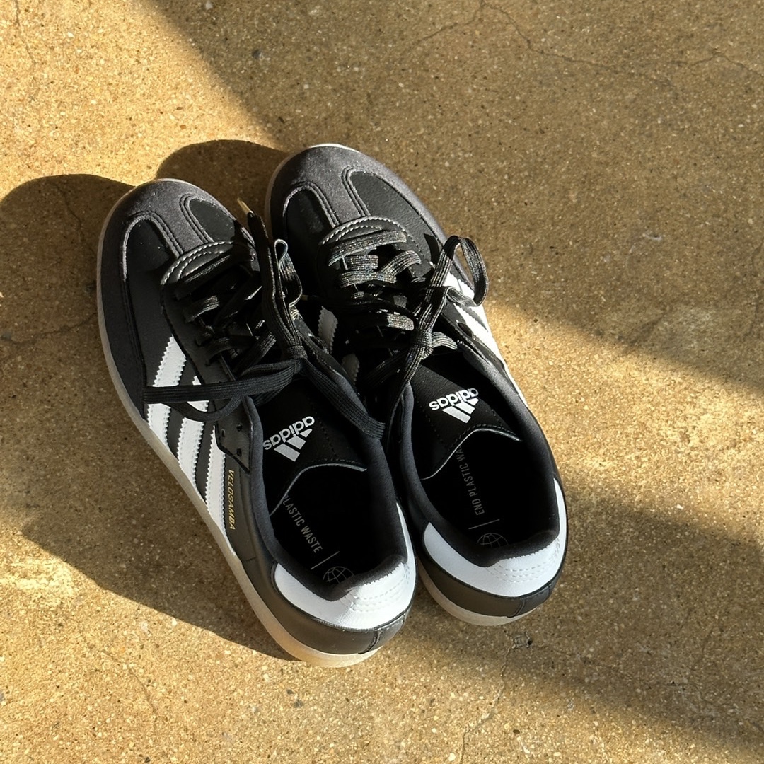 Adidas Velosamba Vegan Cycling Core Black 착용 스타일