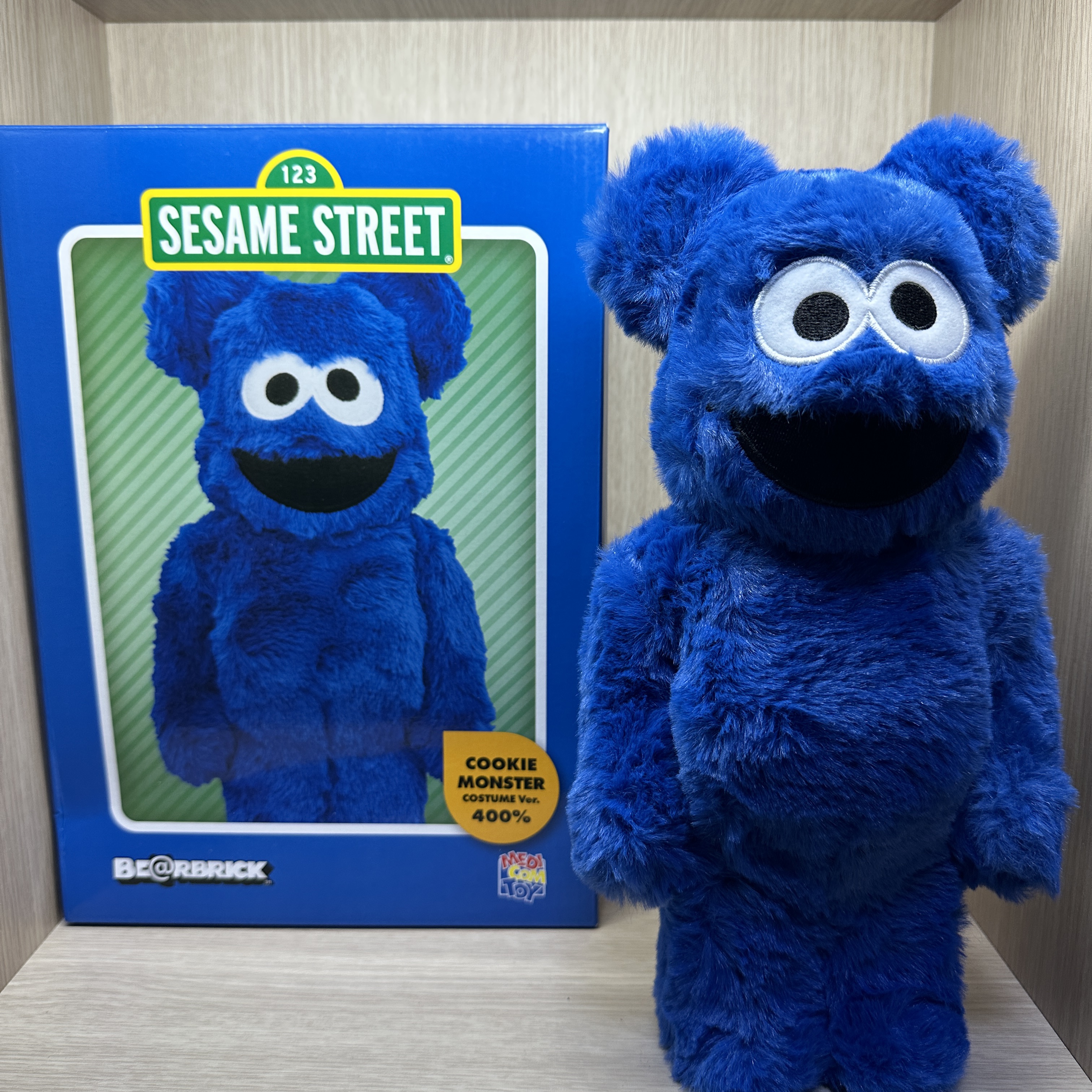 Bearbrick Sesame Street Cookie Monster Costume Ver. 400% 착용 스타일 - 1