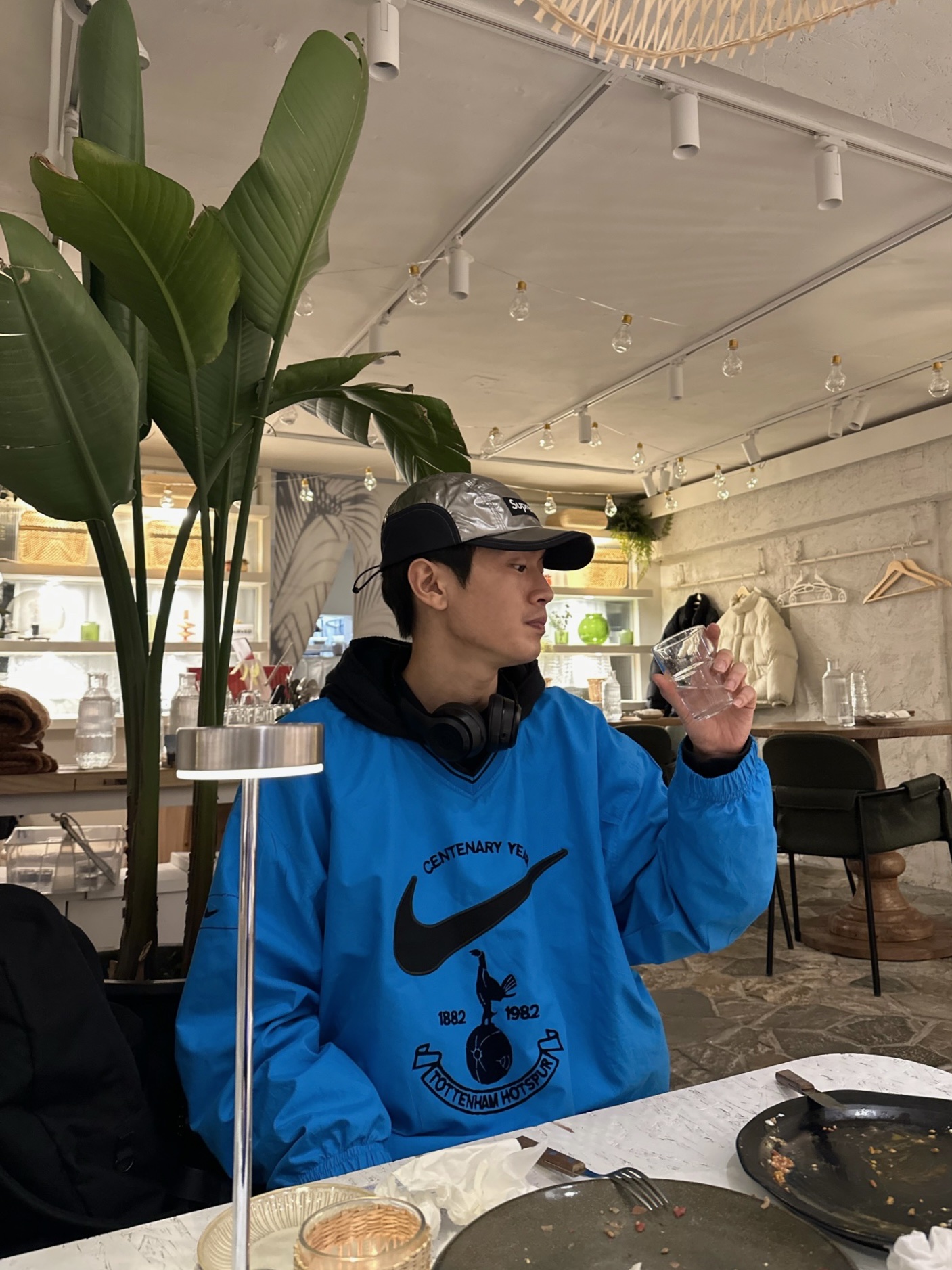 Supreme Gore-Tex Camp Cap Silver - 22FW 착용 스타일