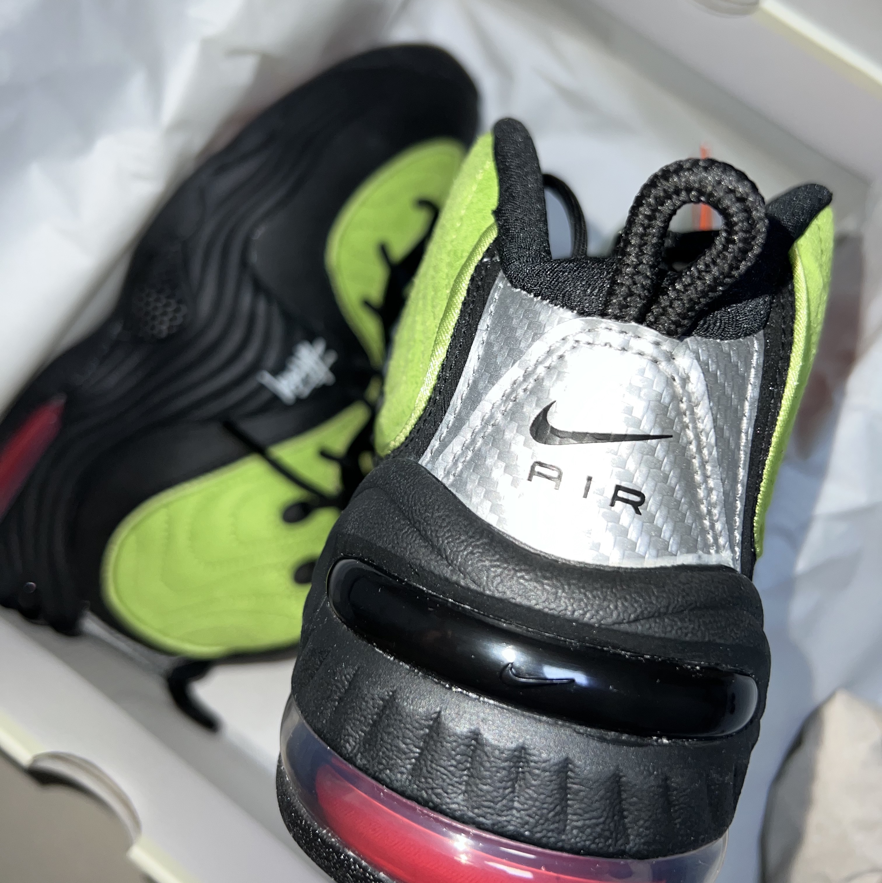 Nike x Stussy Air Penny II Vivid Green and Black 착용 스타일 - 3