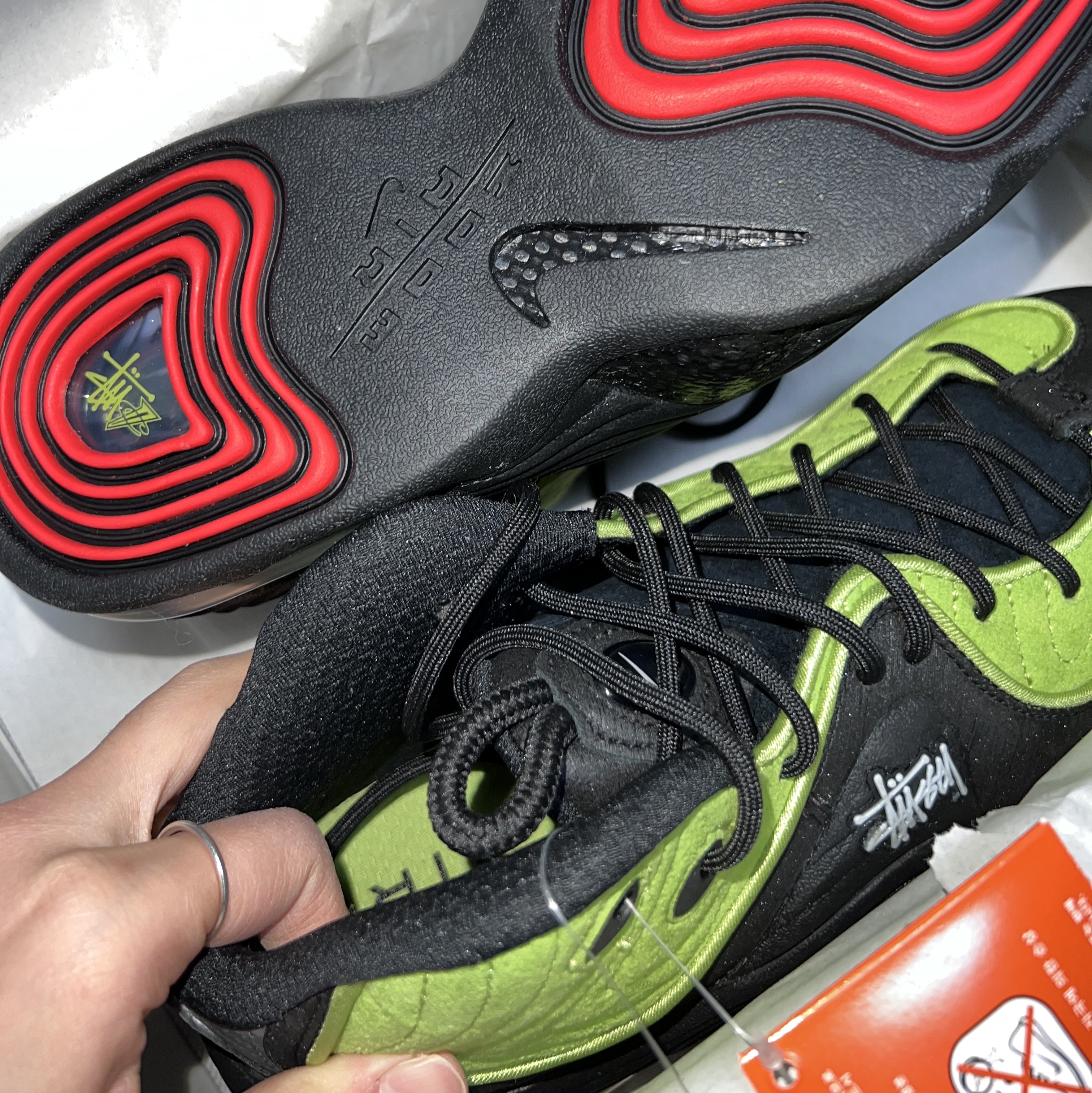 Nike x Stussy Air Penny II Vivid Green and Black 착용 스타일 - 1