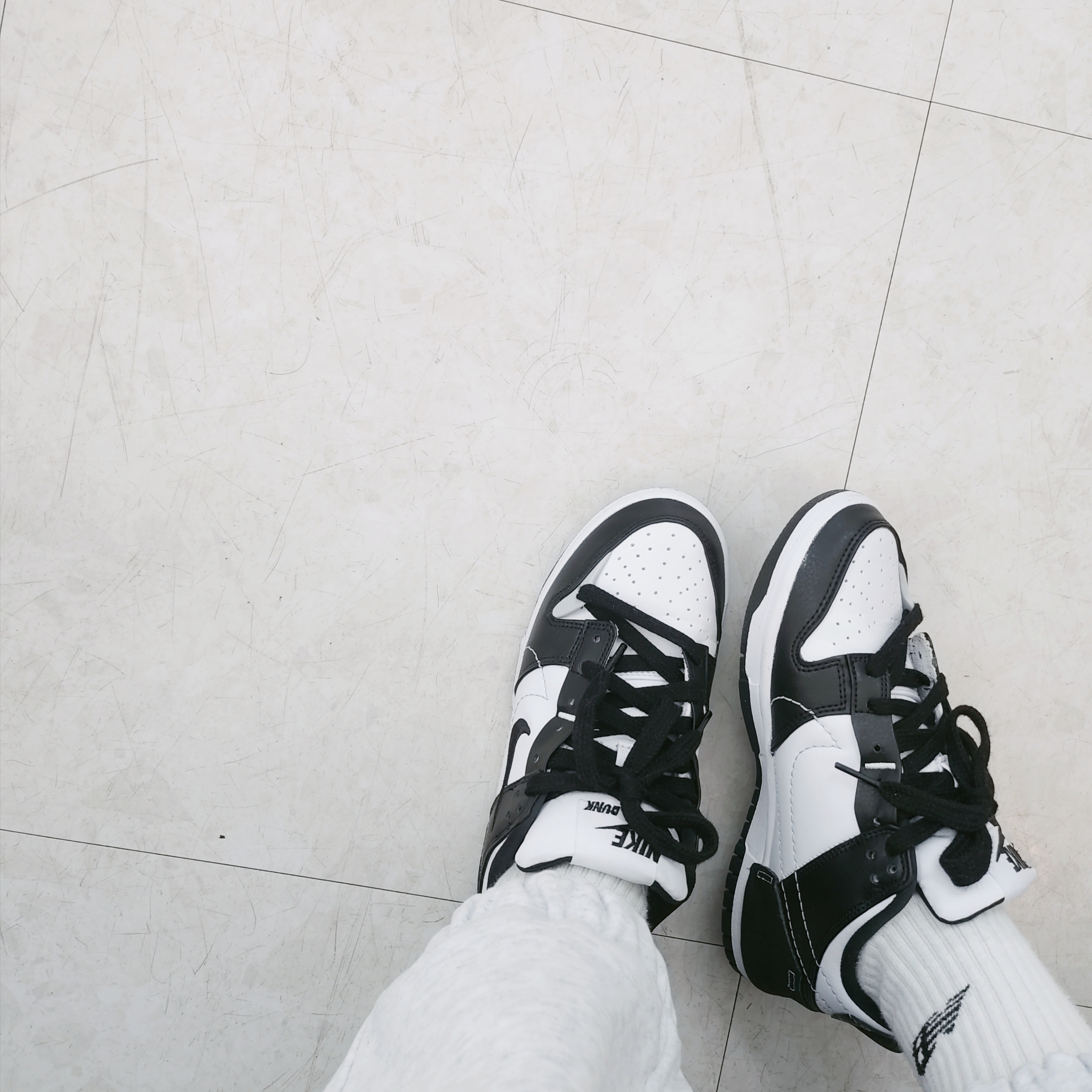 (W) Nike Dunk Low Disrupt 2 Black White 착용 스타일