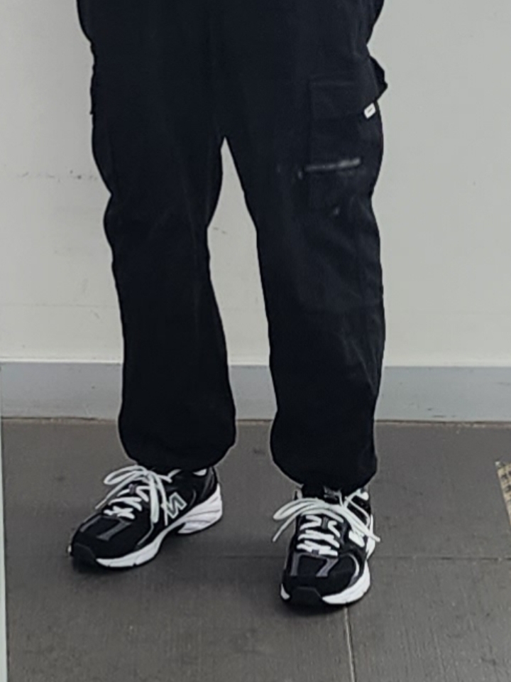 New Balance 530 Classic Black 착용 스타일