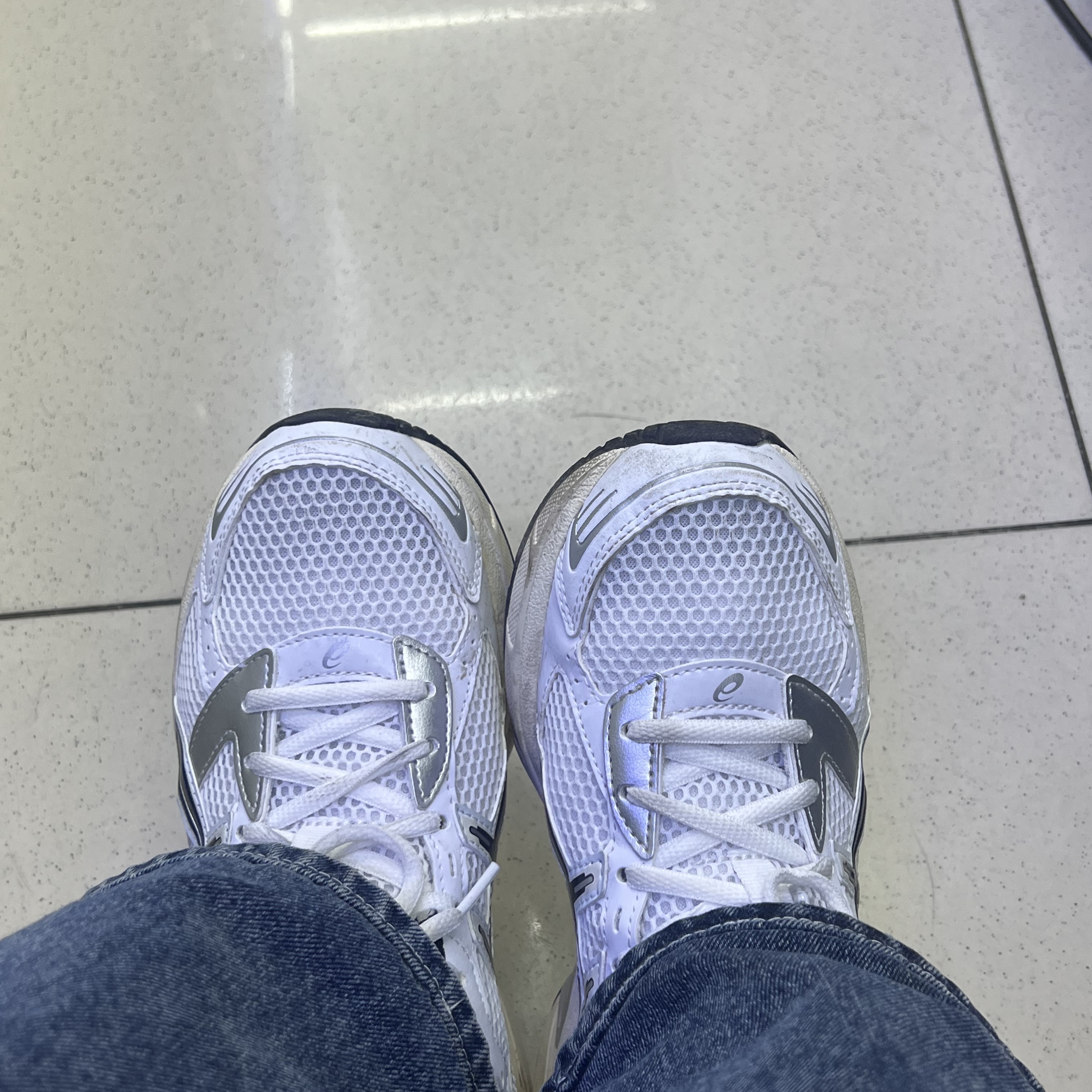(W) Asics Gel-1130 White Midnight 착용 스타일