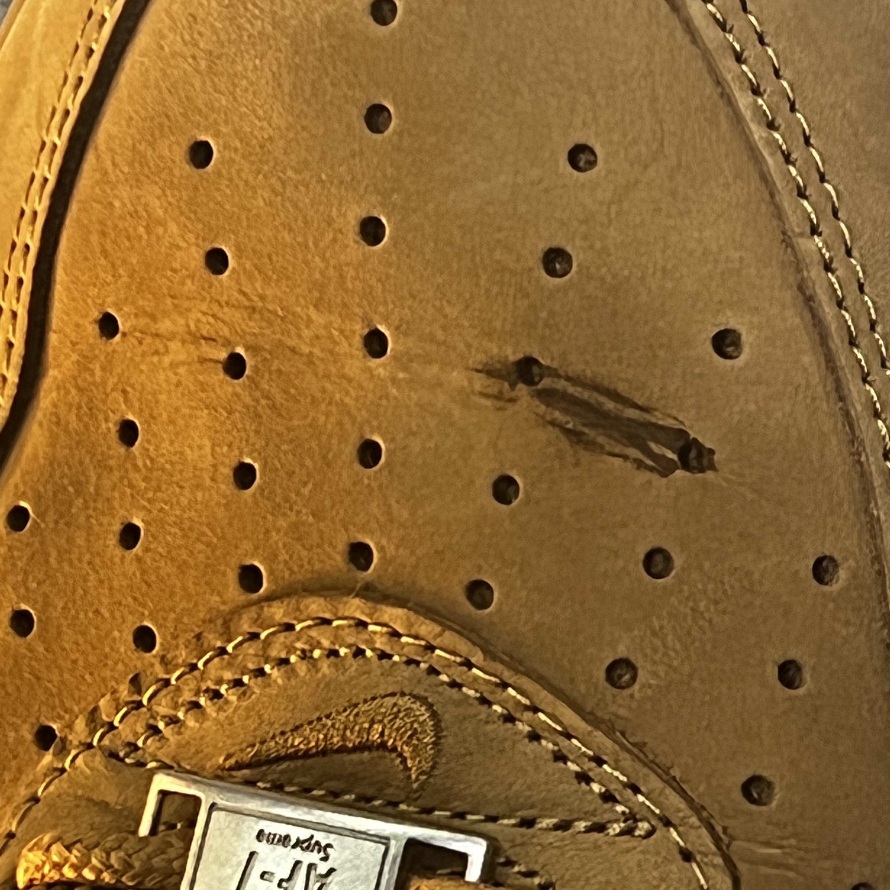 Nike x Supreme Air Force 1 Low Flax 착용 스타일 - 1