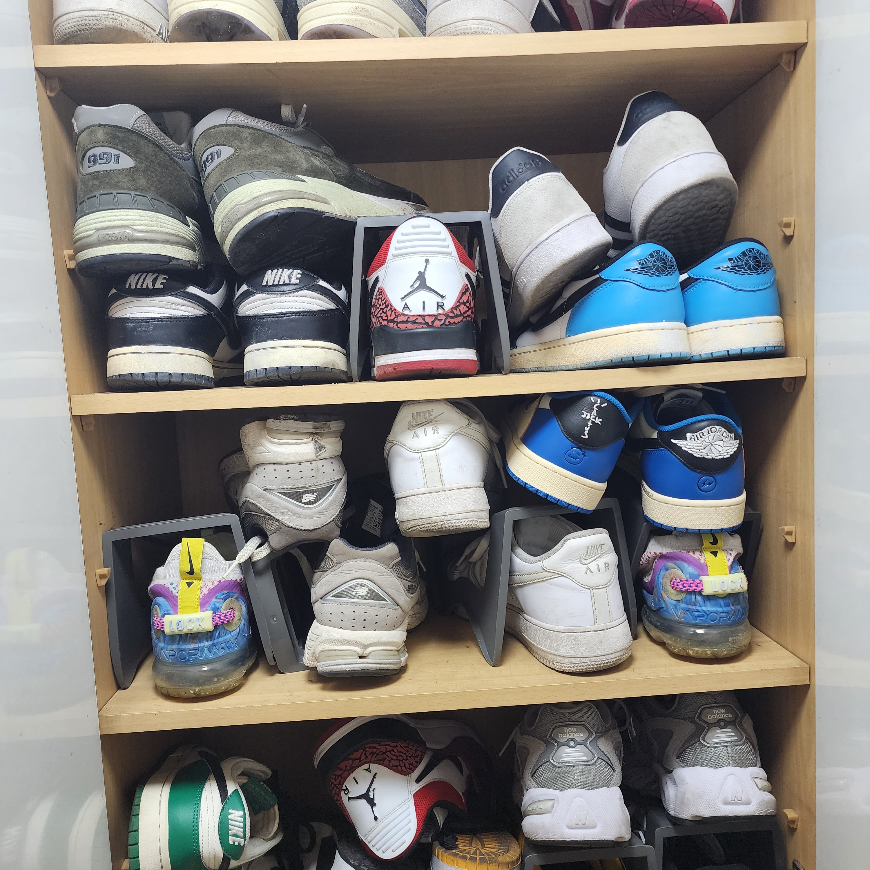 Jordan 1 x Travis Scott x Fragment Retro Low OG SP Military Blue, Nike Dunk Low Retro Black 착용 스타일