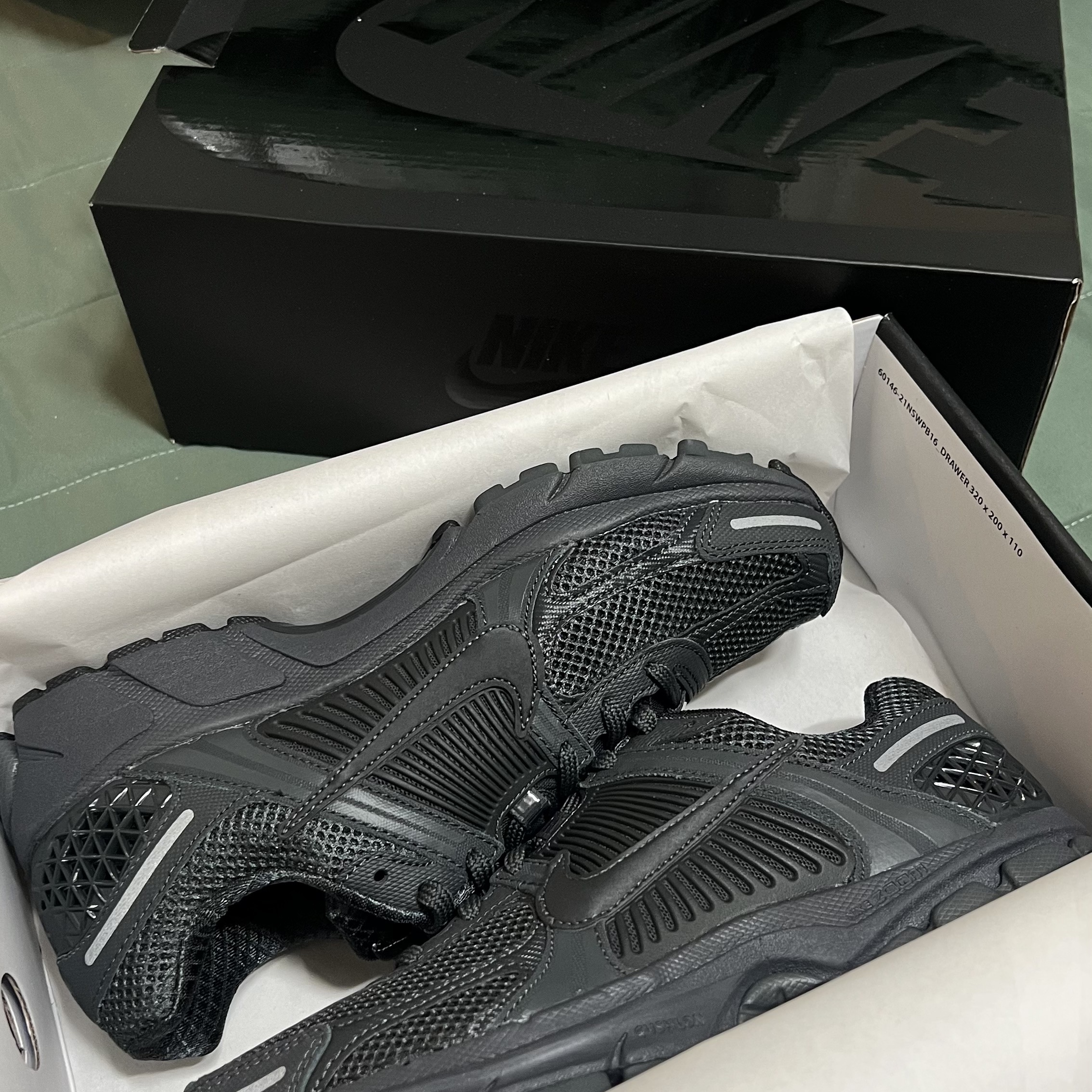 Nike Zoom Vomero 5 SP Anthracite 2023 착용 스타일 - 2
