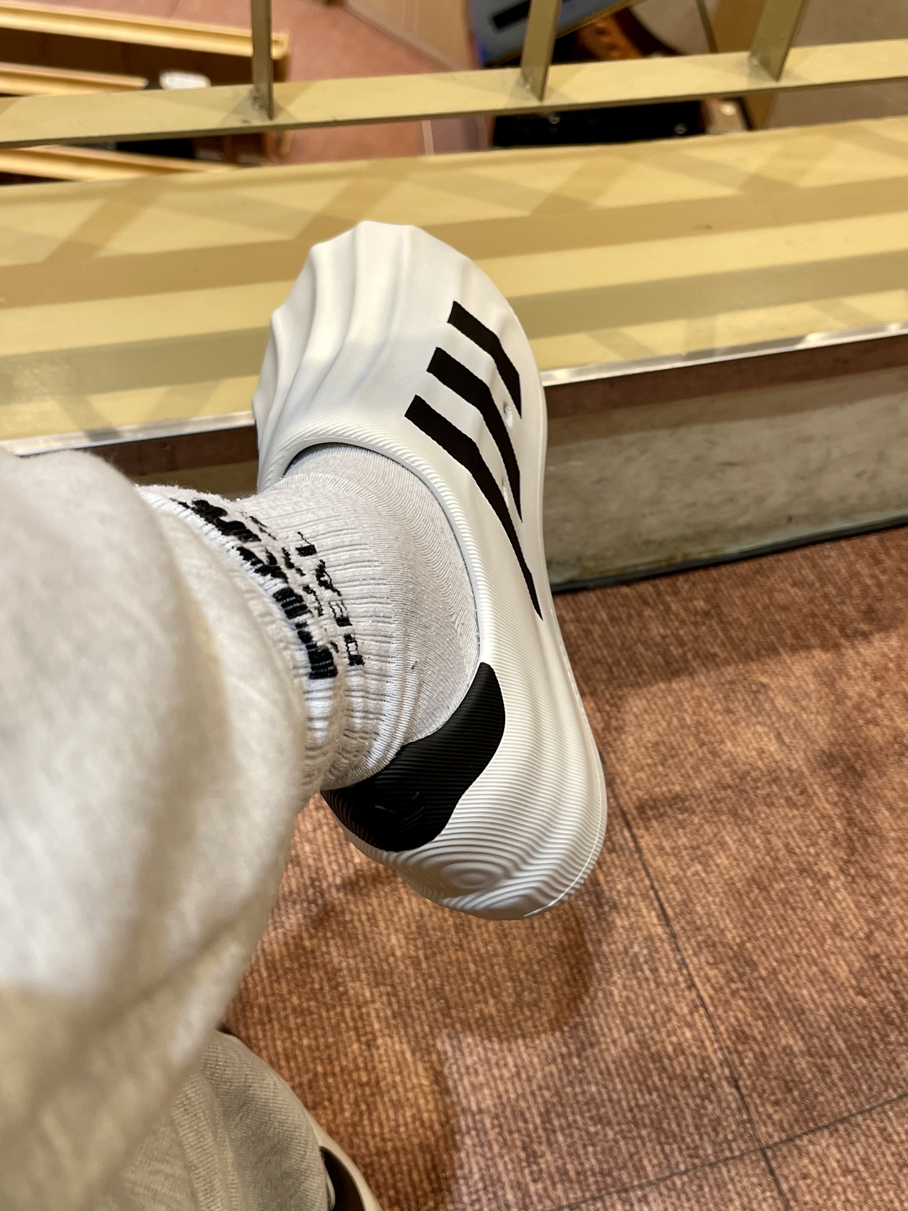 Adidas Adifom Superstar Core White 착용 스타일 - 2