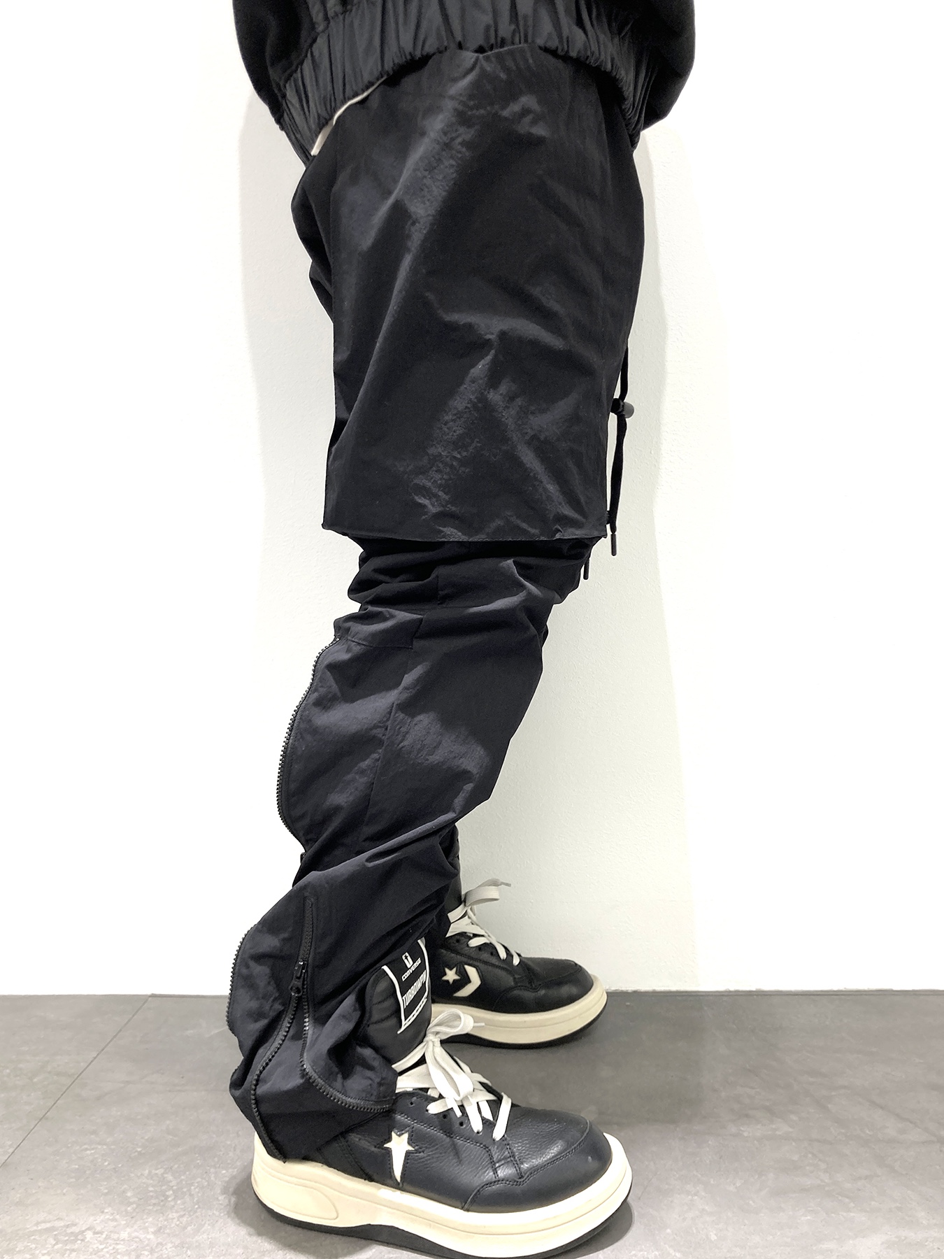 Converse x Drkshdw Turbowpn Black Cream 착용 스타일 - 2