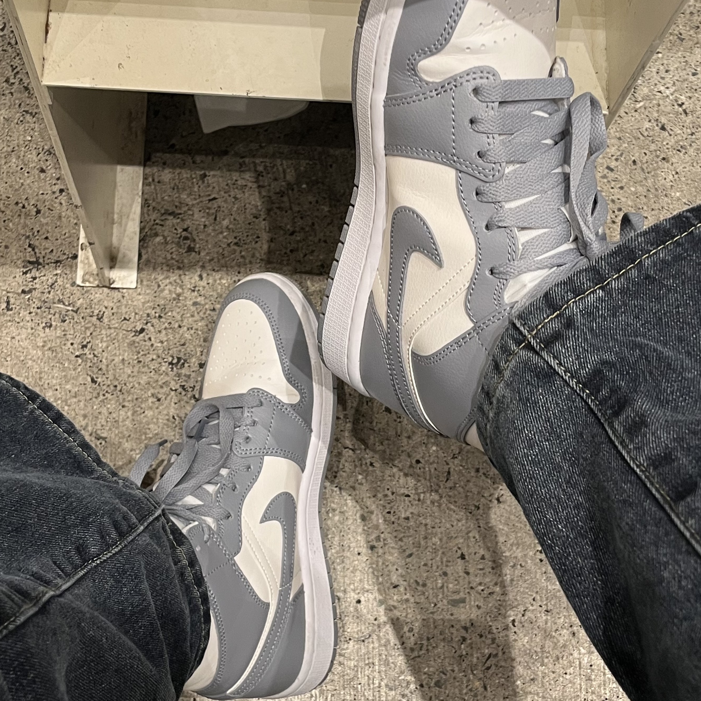 (W) Jordan 1 Mid Sail Stealth 착용 스타일 - 2