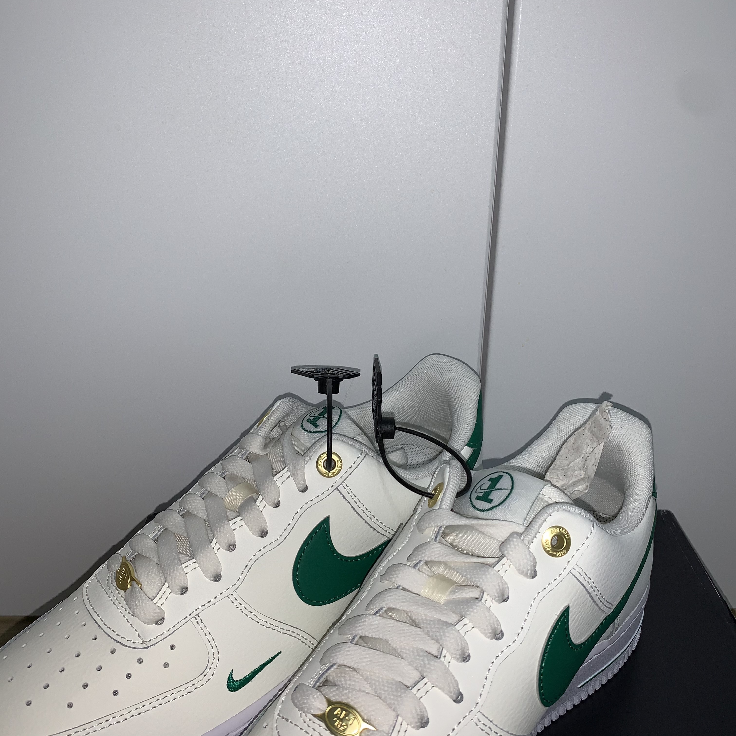 Nike Air Force 1 '07 LV8 40th Anniversary Join Forces Sail Malachite 착용 스타일 - 2