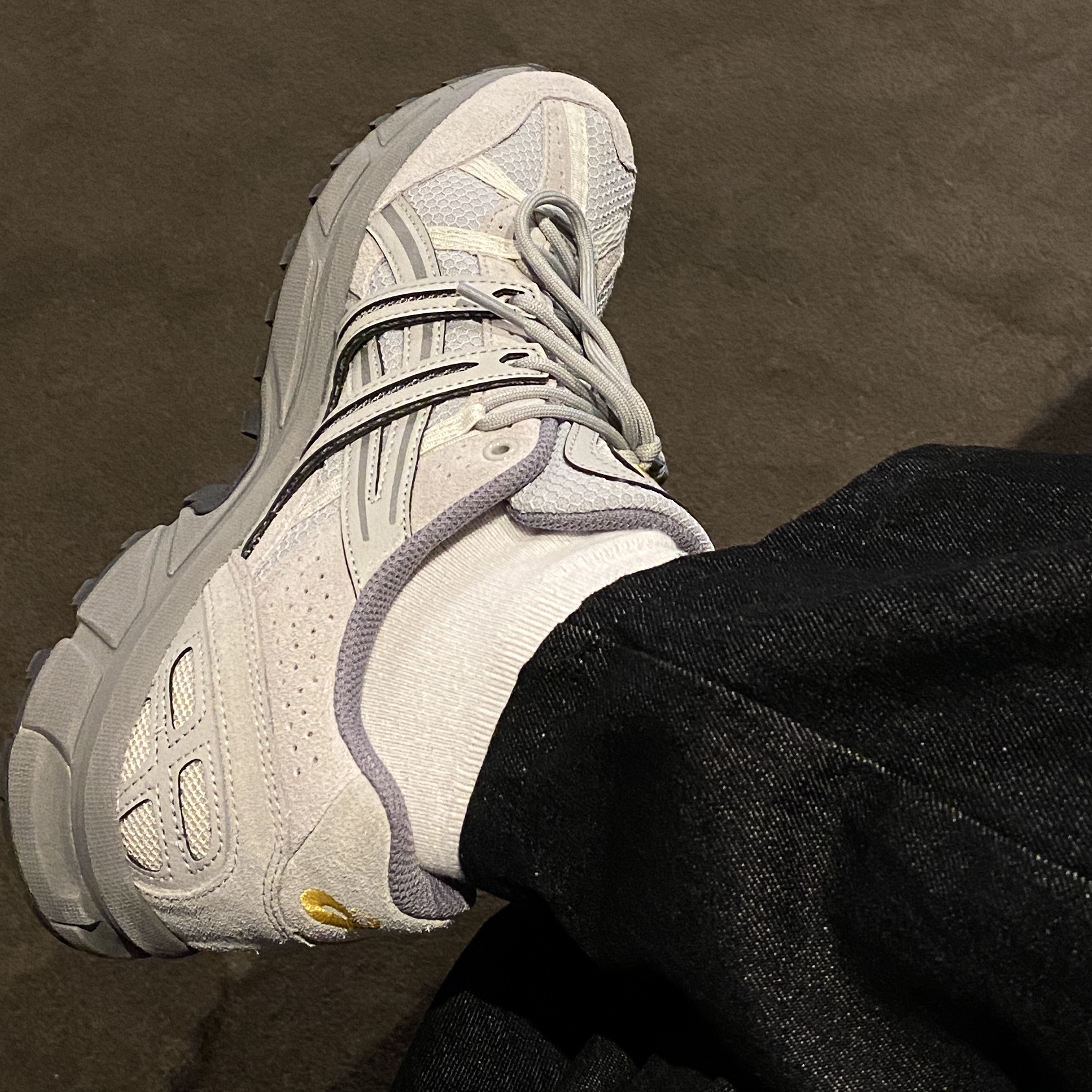 Asics Gel-Sonoma 15-50 Oyster Grey 착용 스타일