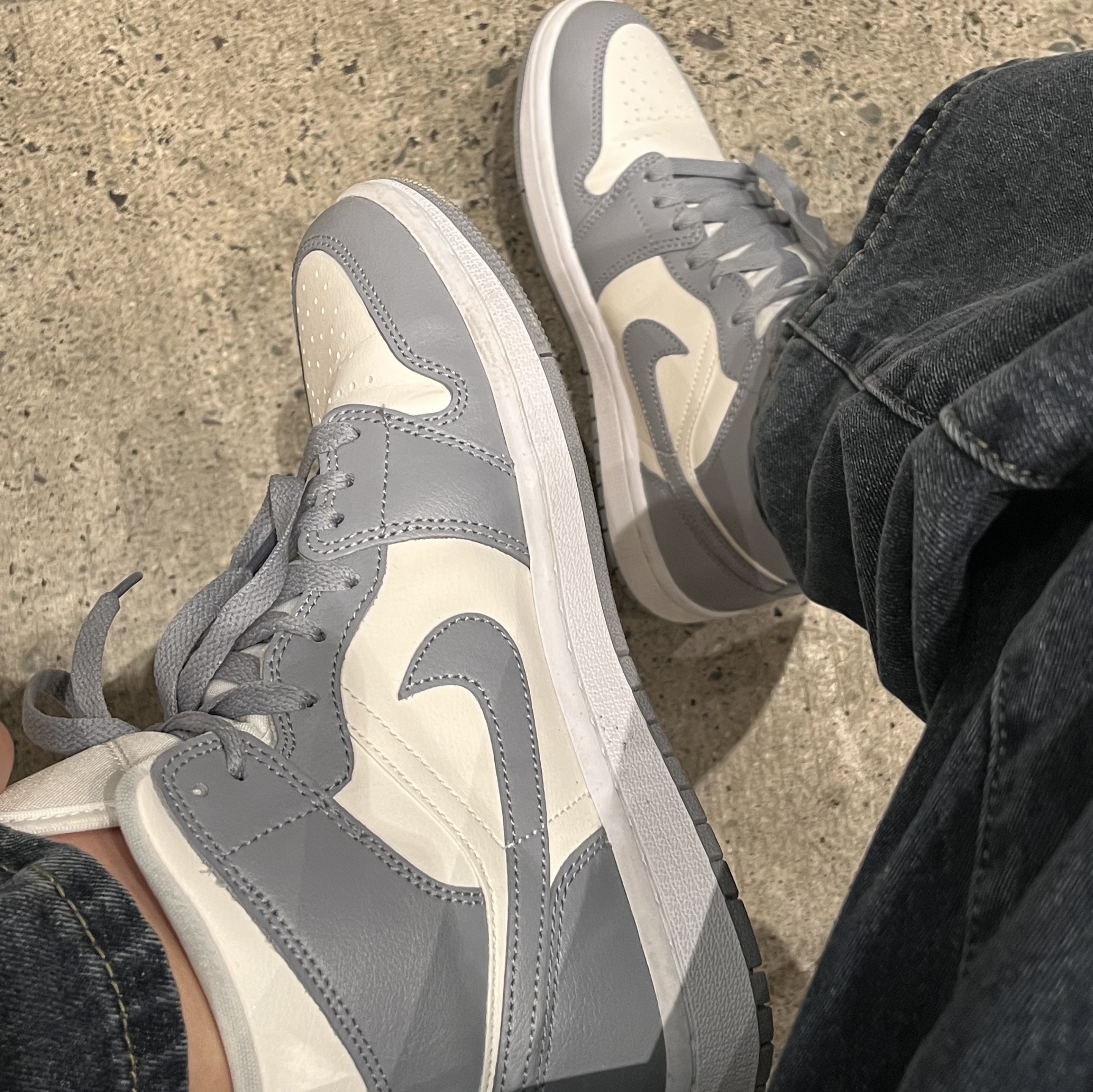 (W) Jordan 1 Mid Sail Stealth 착용 스타일 - 1