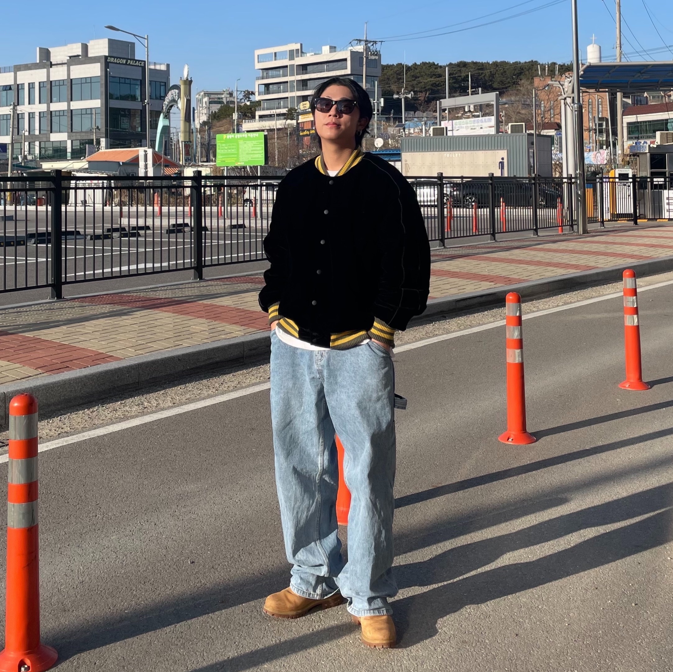 Timberland x Comme des Garcons Shirt x Supreme 6 Inch Boot Wheat - Medium, Casetify x Thisisneverthat iPhone Sticker Magsafe Impact Case Clear Black 착용 스타일 - 1