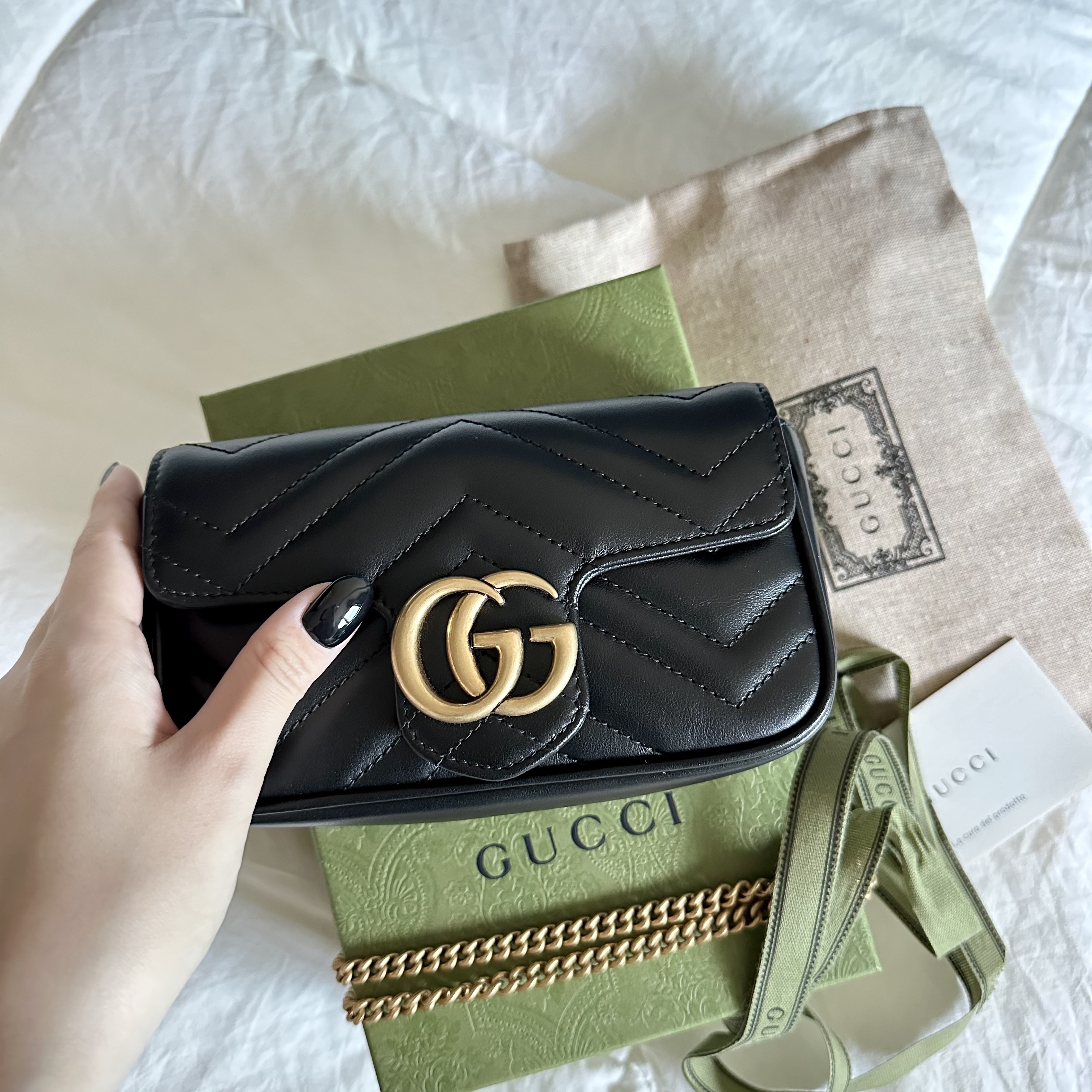 Gucci GG Marmont Matelasse Leather Super Mini Bag Black, (W) Prada Chocolate Brushed Leather Loafers Black 착용 스타일 - 2