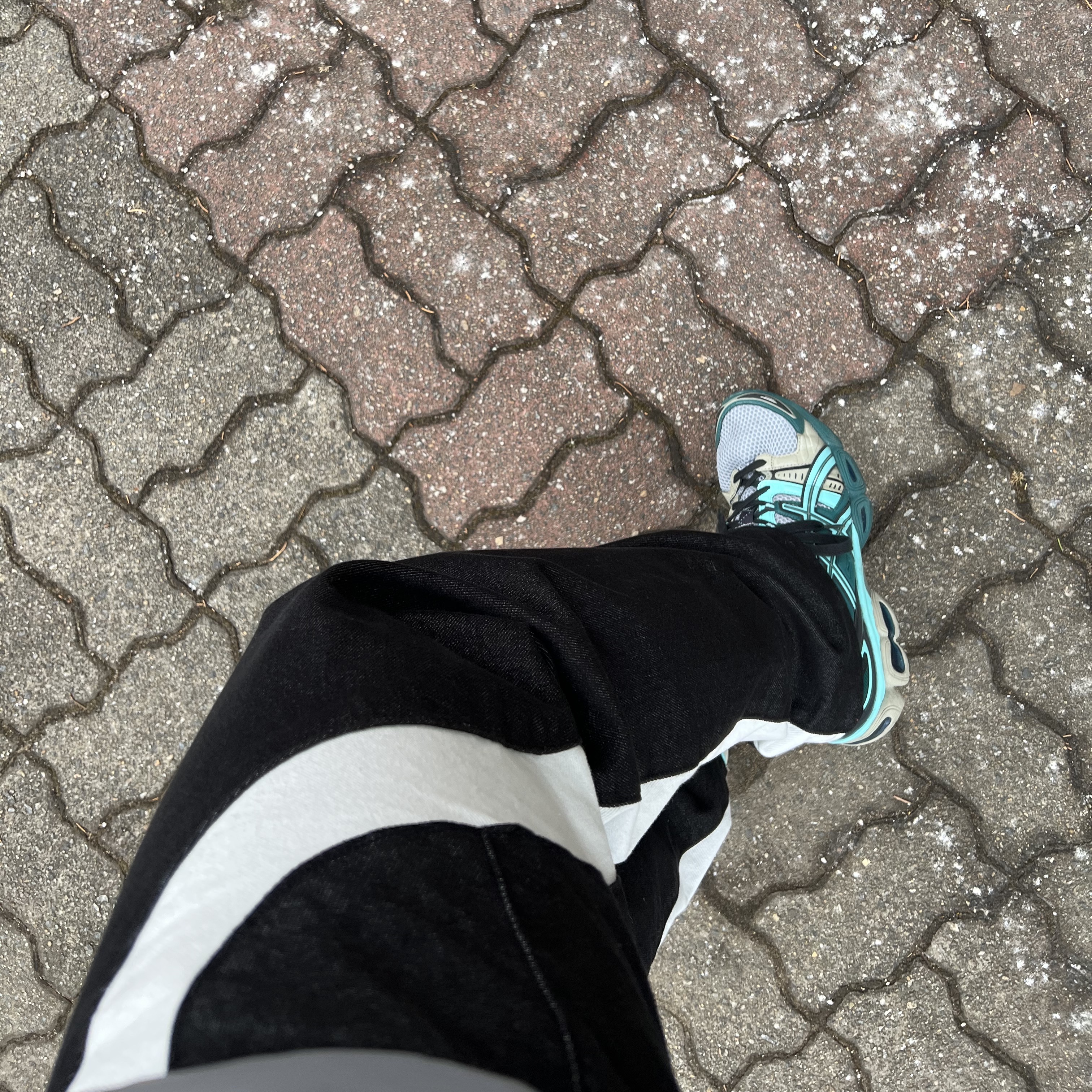 Asics UB3-S Gel-Nimbus 9 Piedmont Grey 착용 스타일 - 4