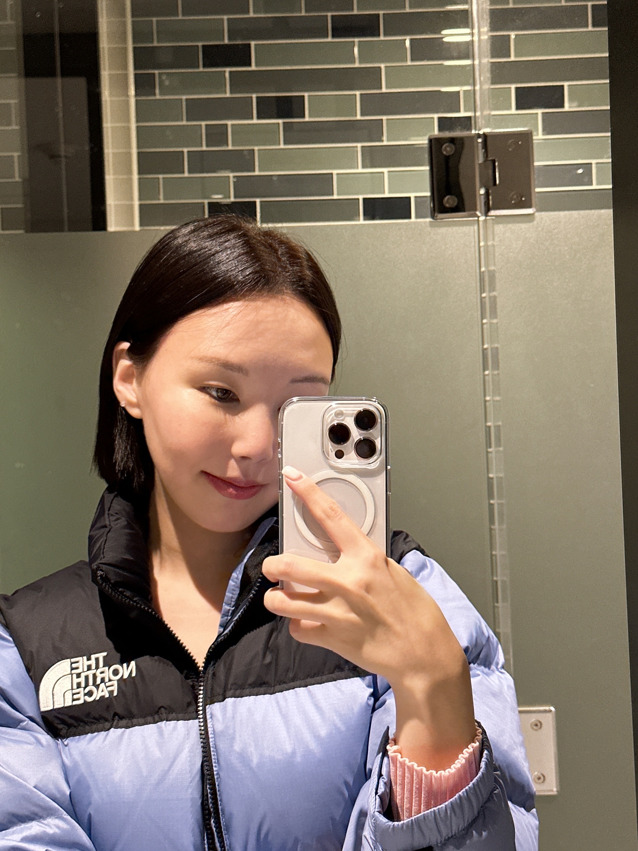 (W) The North Face Nuptse Short Jacket Folk Blue 착용 스타일 - 2