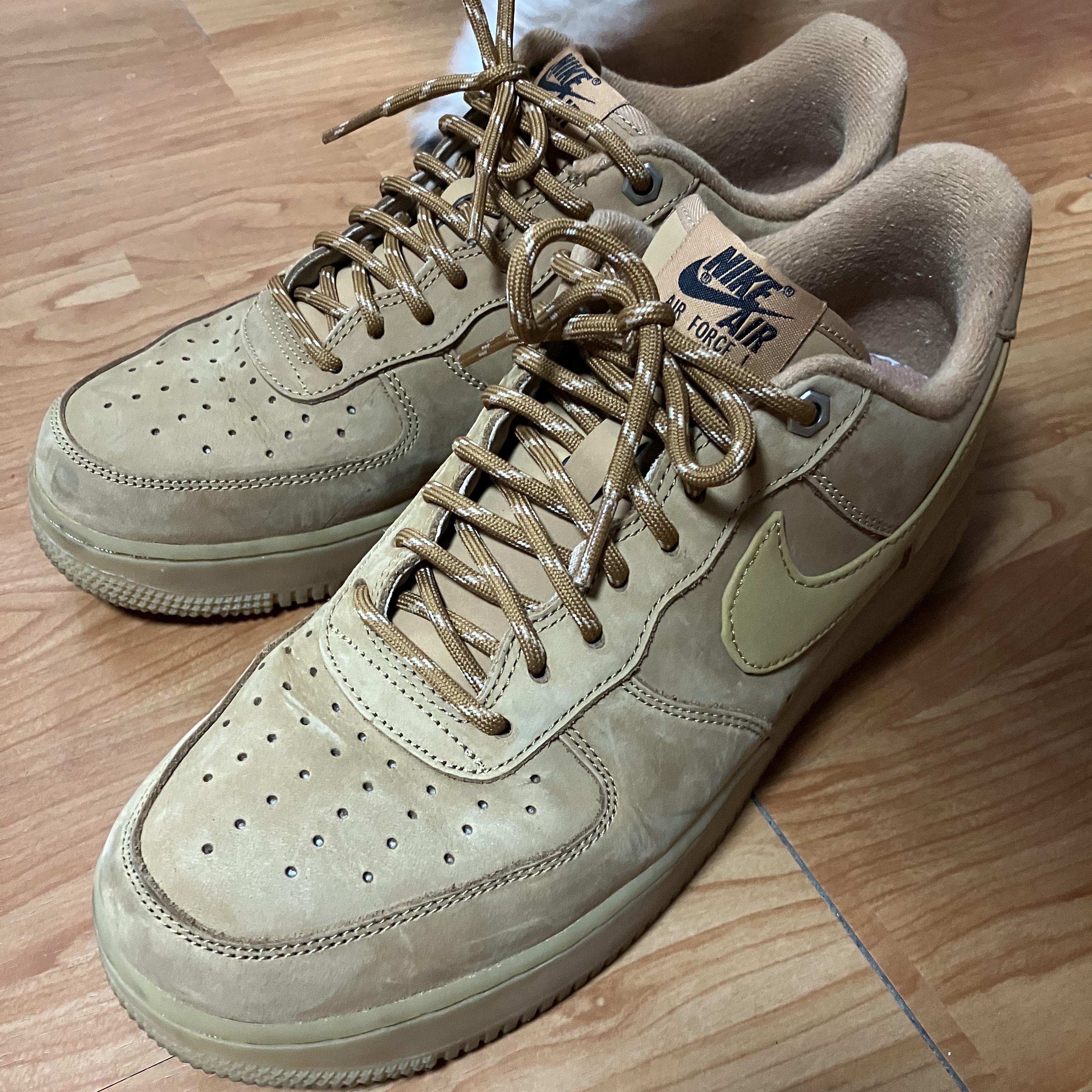 Nike Air Force 1 '07 WB Flax 착용 스타일