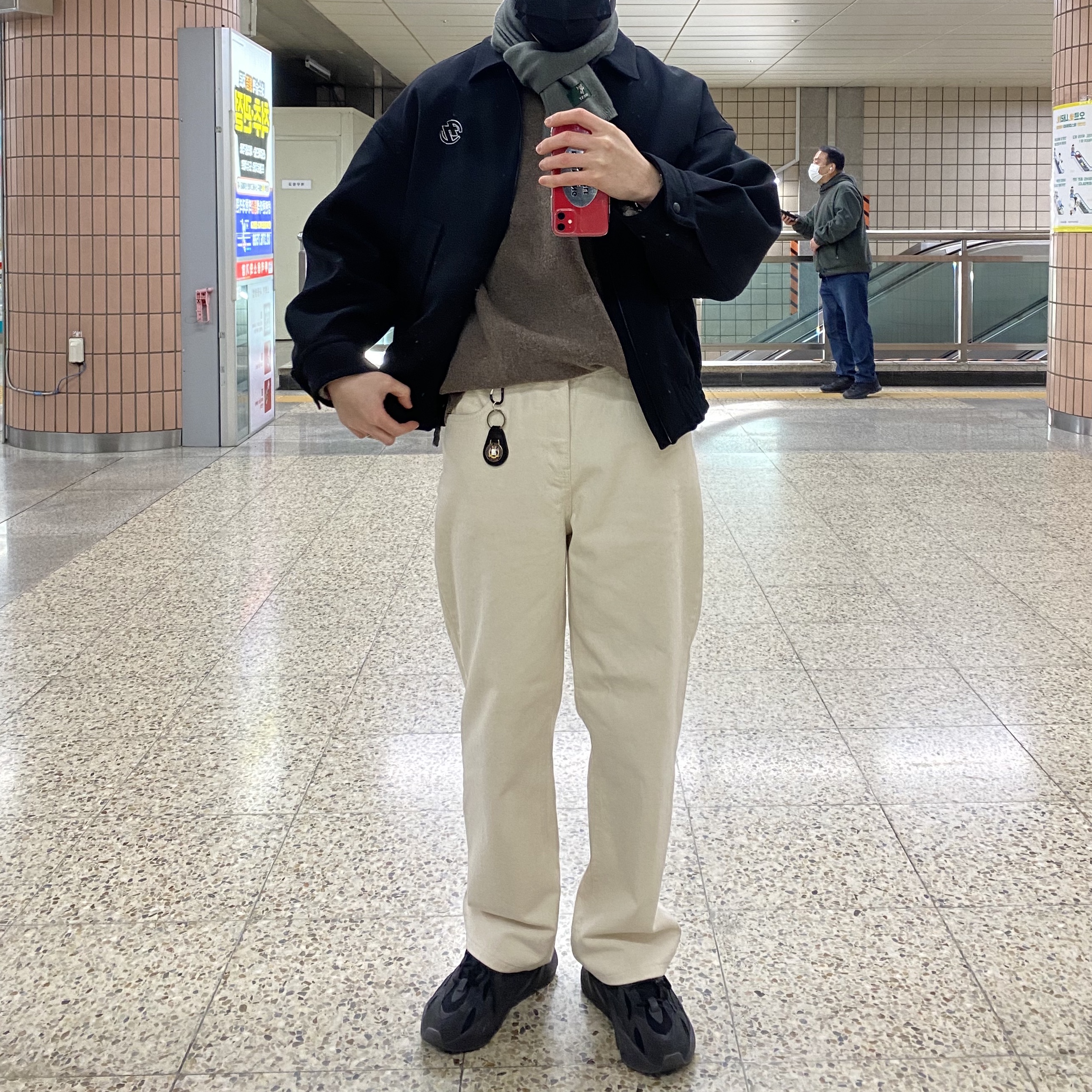 Zara x Ader Error Oversize Collar Bomber Jacket Black, Adidas Yeezy Boost 700 V2 Vanta 2019 착용 스타일 - 2