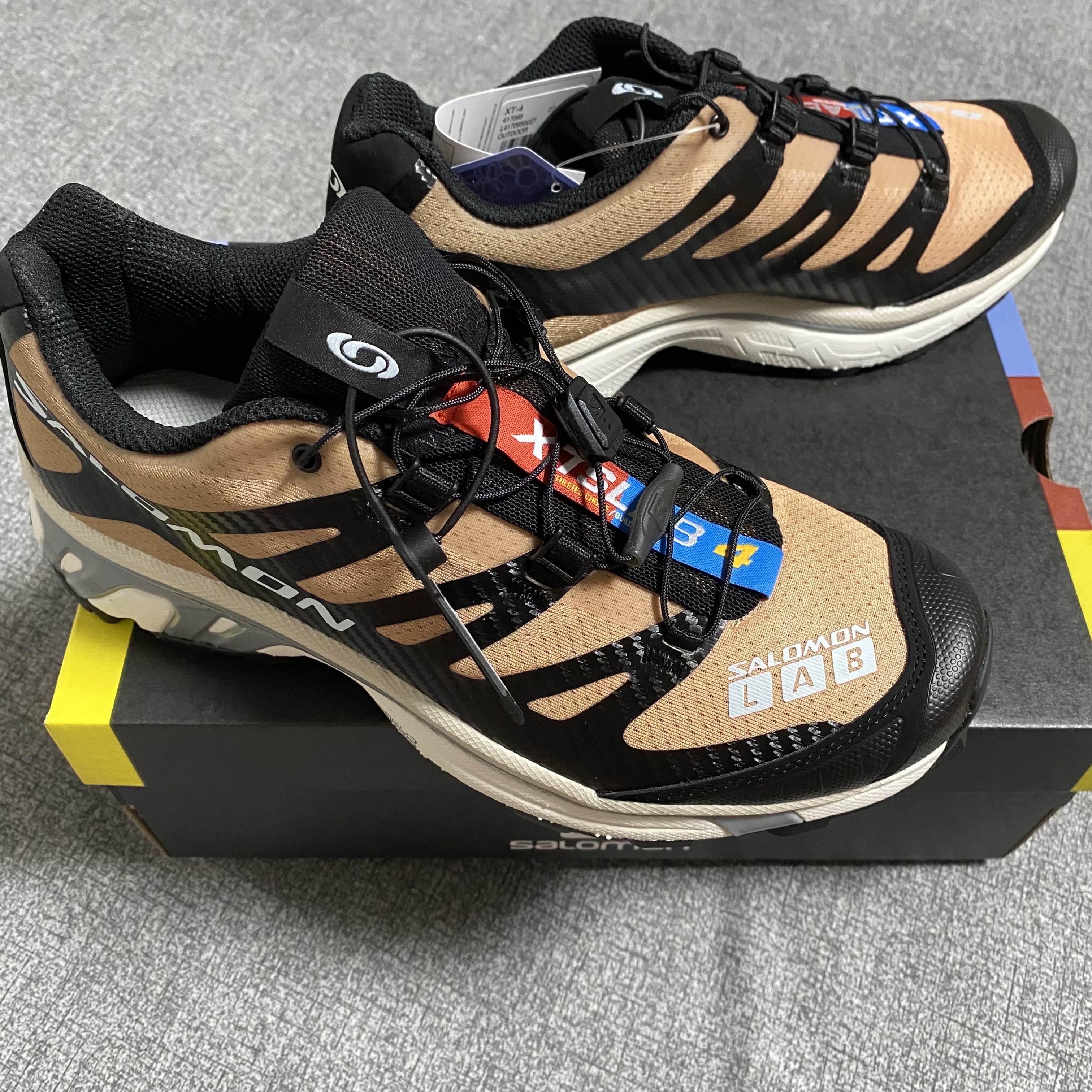 Salomon XT-4 Tobacco Brown 착용 스타일 - 1