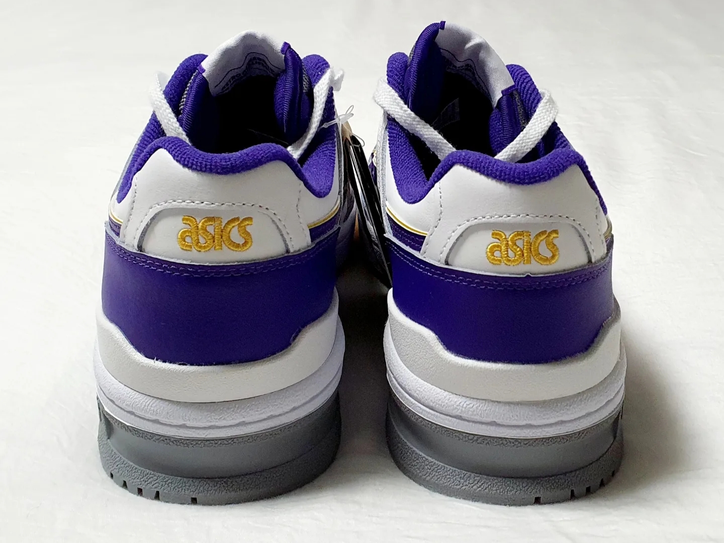 Asics EX89 White Gentry Purple 착용 스타일 - 3