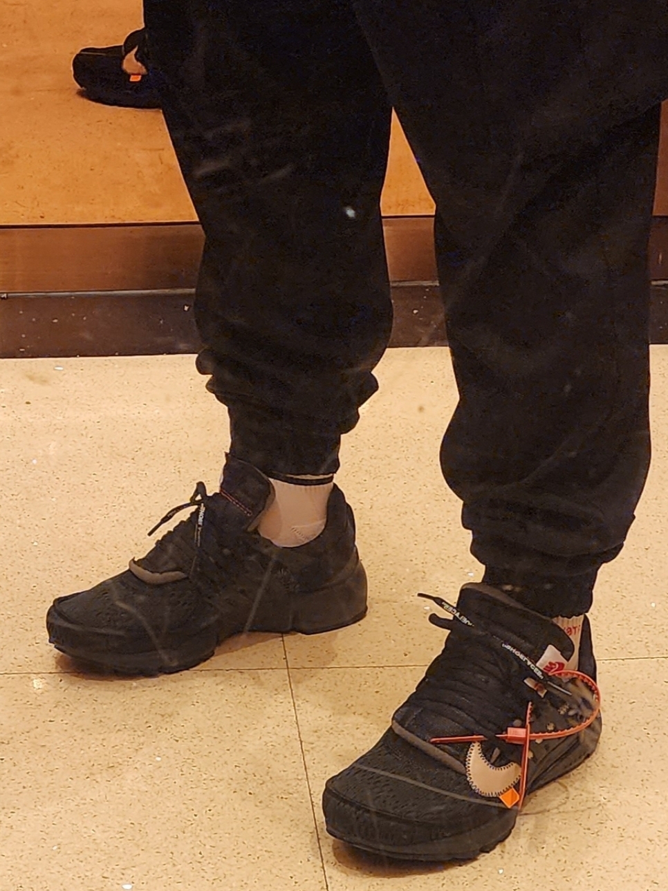 Nike x Off-White Air Presto Black 착용 스타일