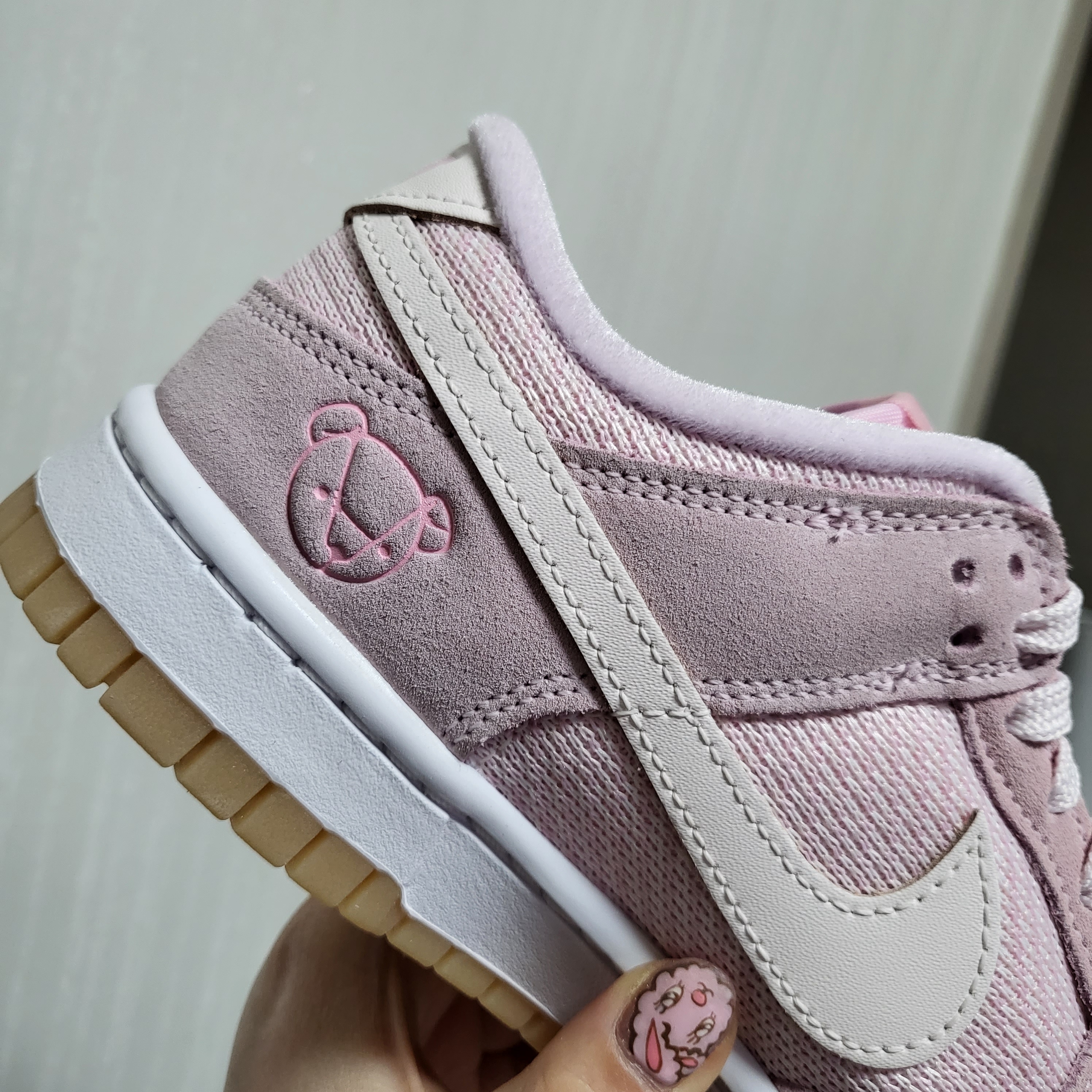 (W) Nike Dunk Low SE Light Soft Pink 착용 스타일 - 1