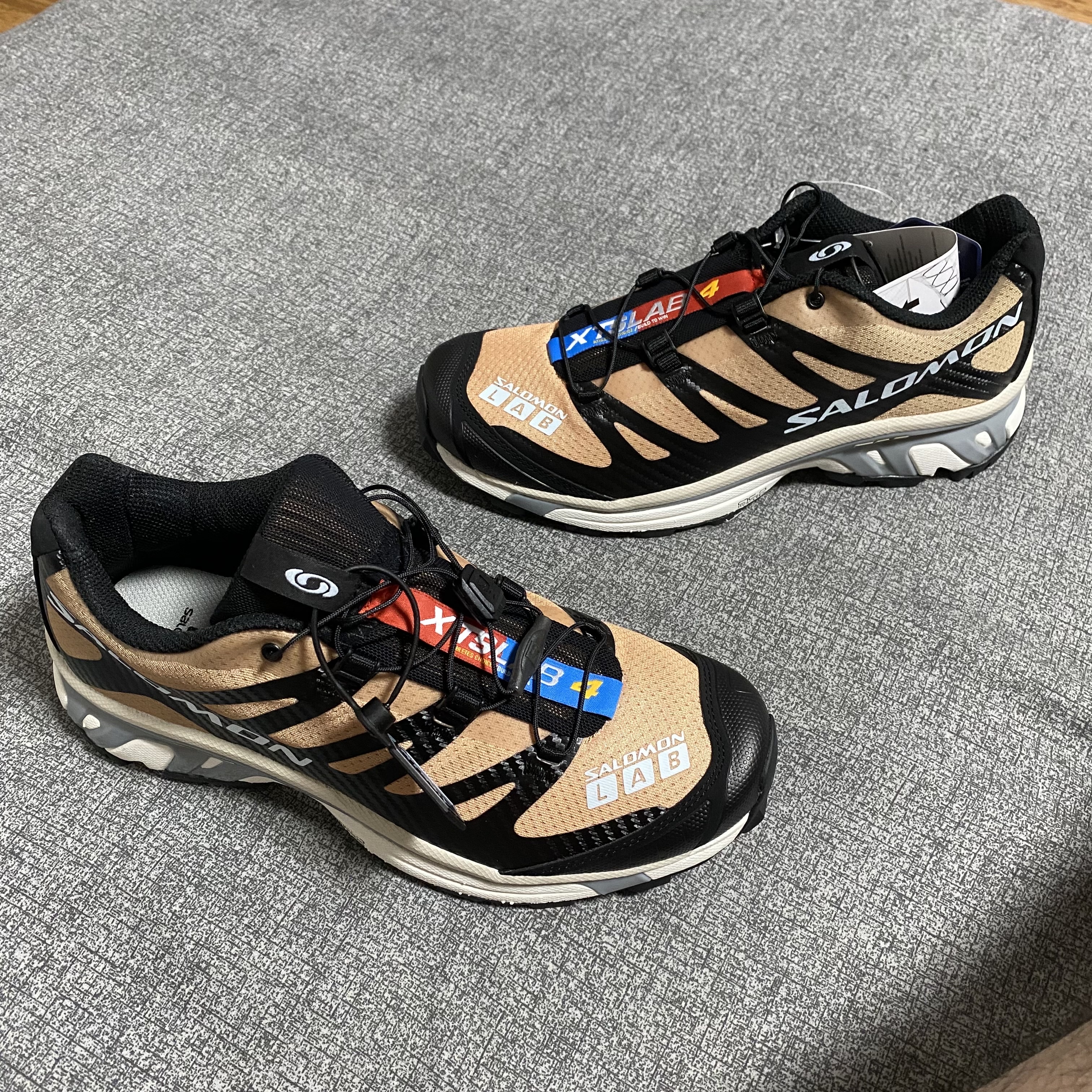 Salomon XT-4 Tobacco Brown 착용 스타일 - 2