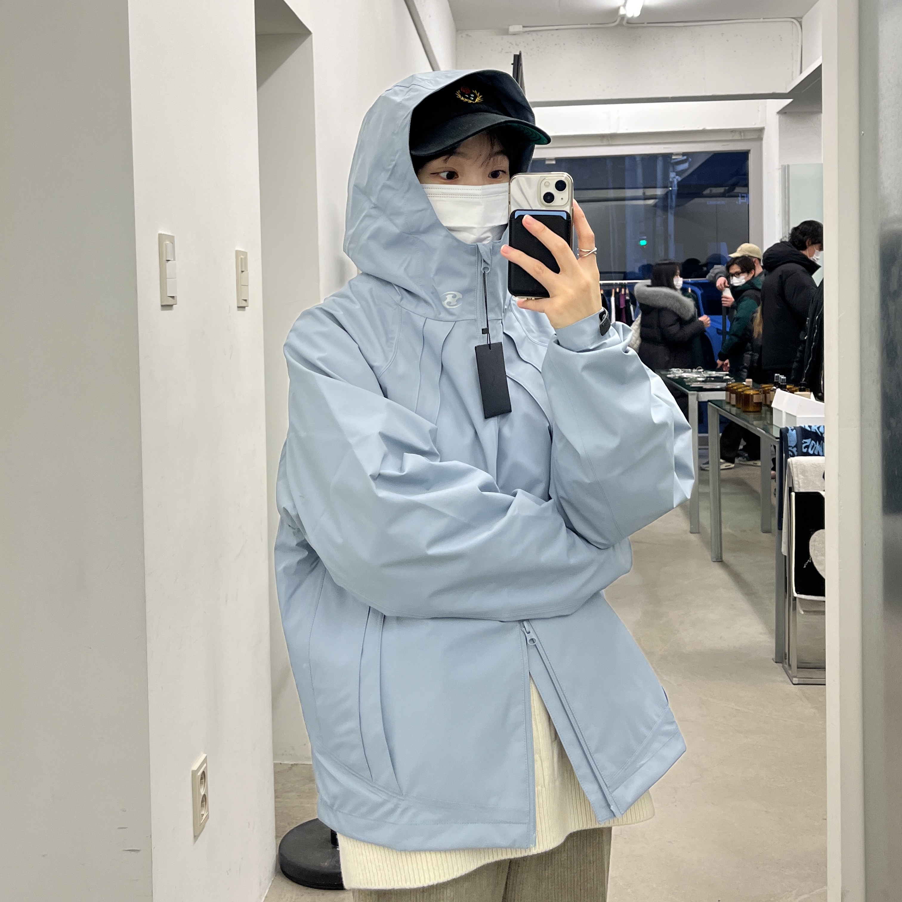 Sansan Gear Windblock Jacket Sky Blue - 22FW, (W) Nike Air Force 1 '07 Low Triple Black 착용 스타일 - 1