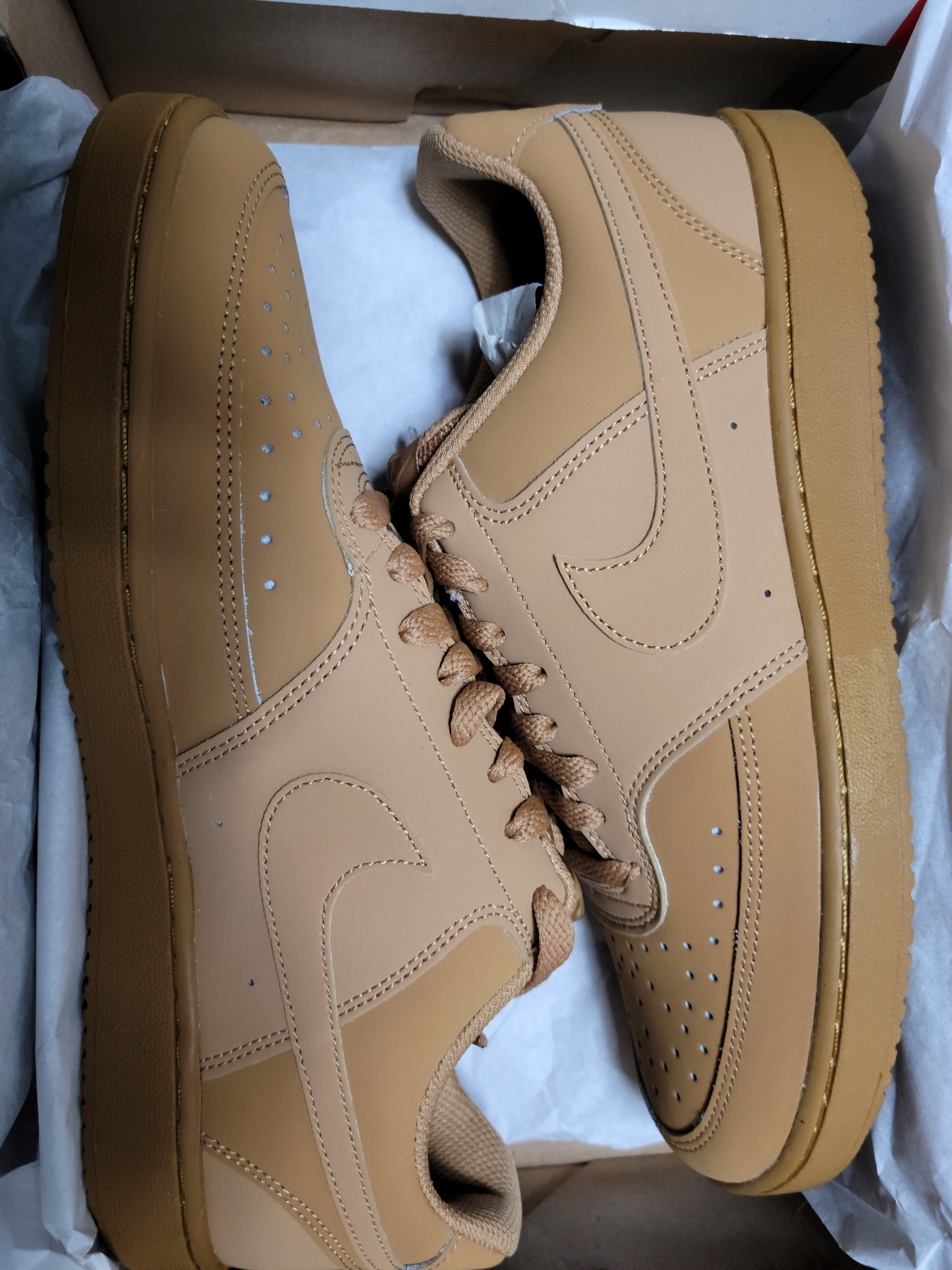 Nike Court Vision Low Flax 착용 스타일