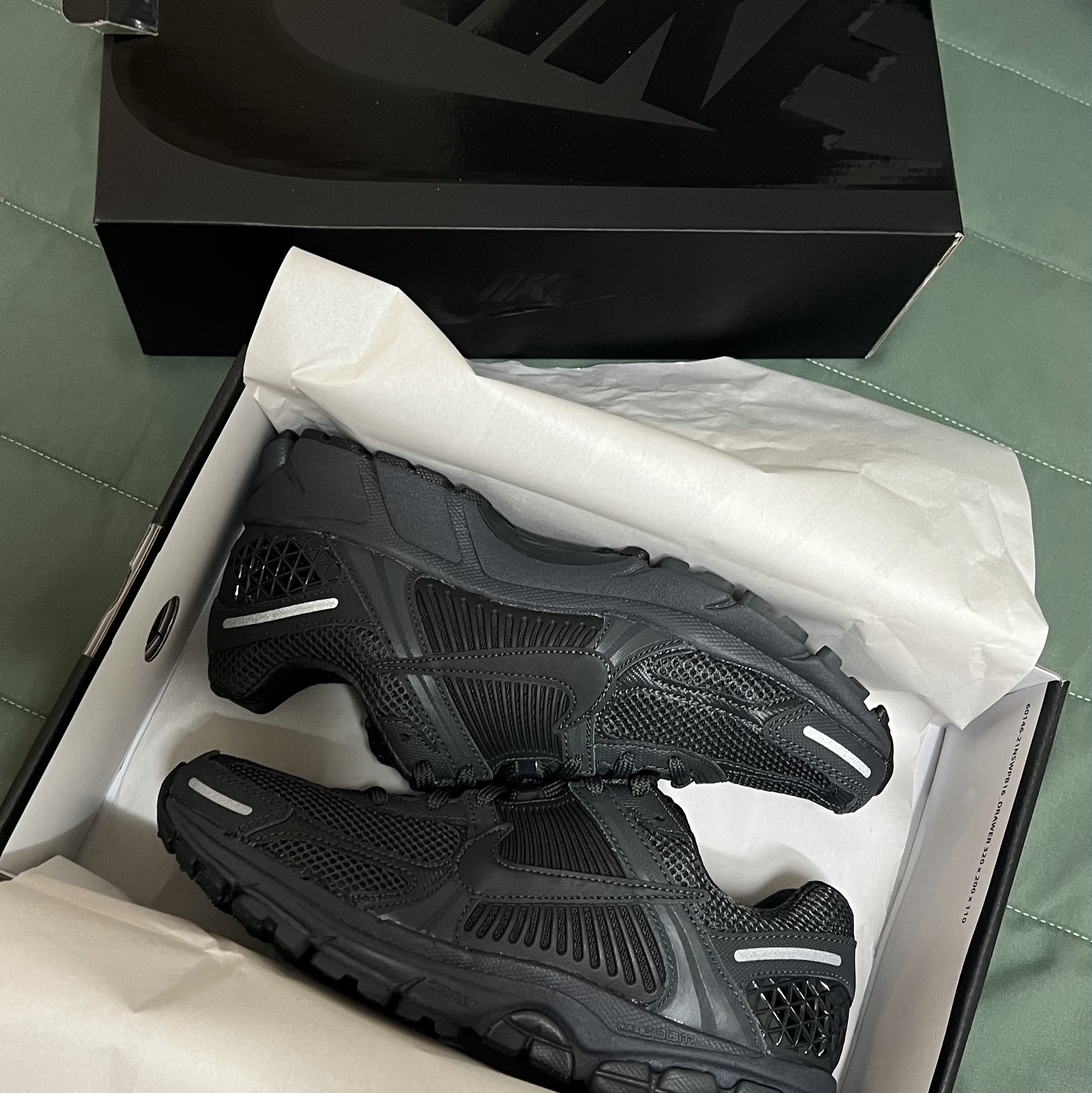 Nike Zoom Vomero 5 SP Anthracite 2023 착용 스타일 - 3