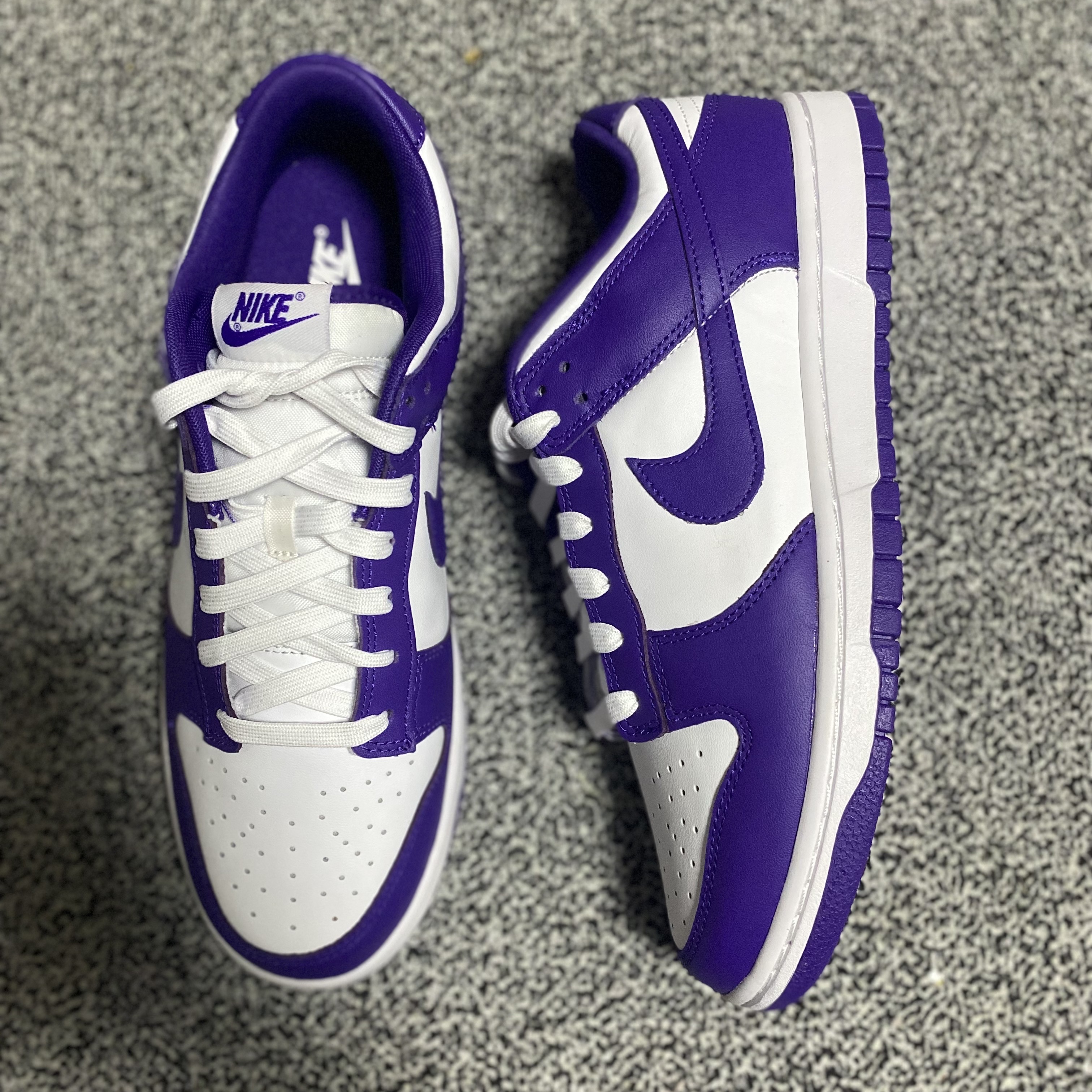 Nike Dunk Low Retro Championship Court Purple 착용 스타일 - 1