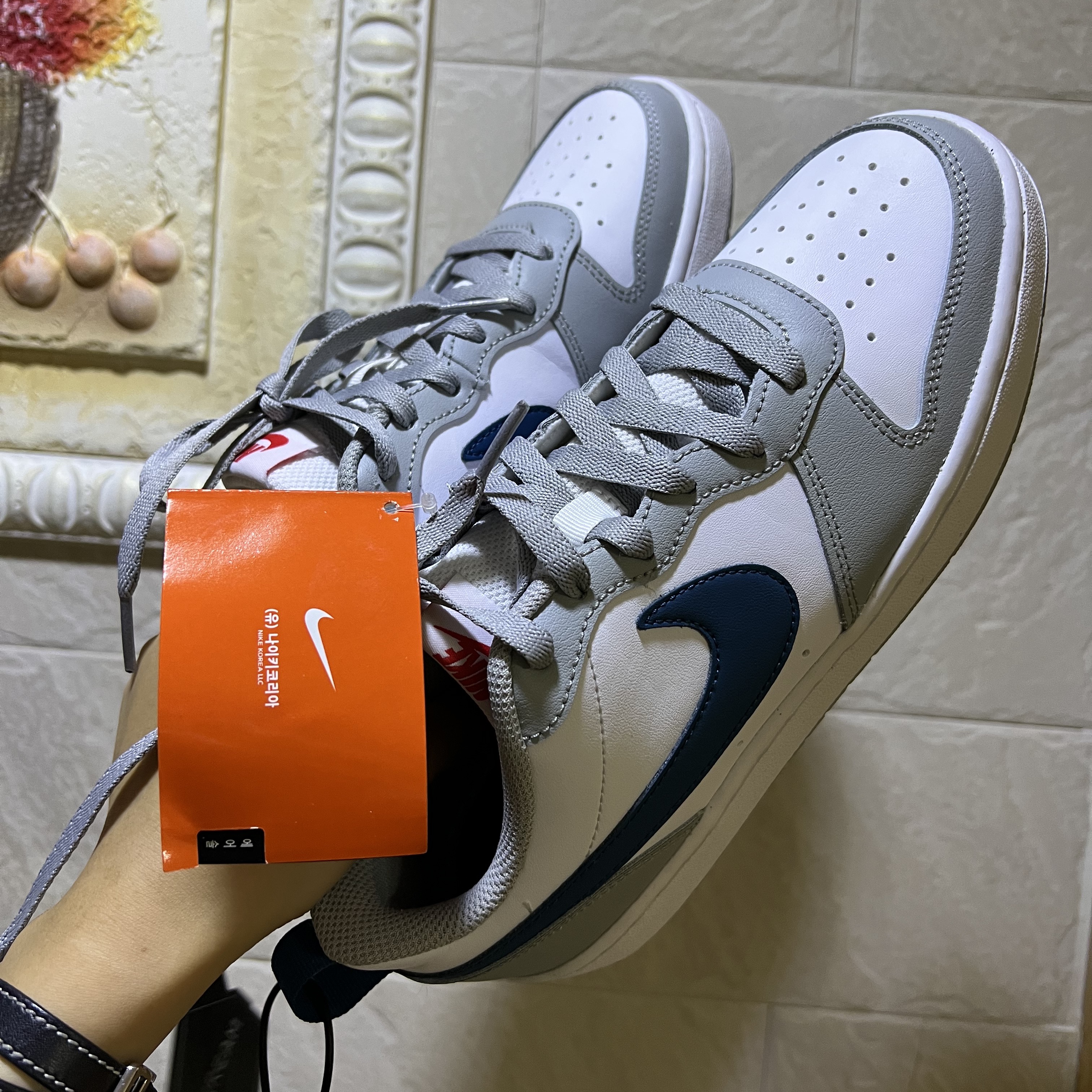 (GS) Nike Court Borough Low 2 Light Smoke Grey 착용 스타일