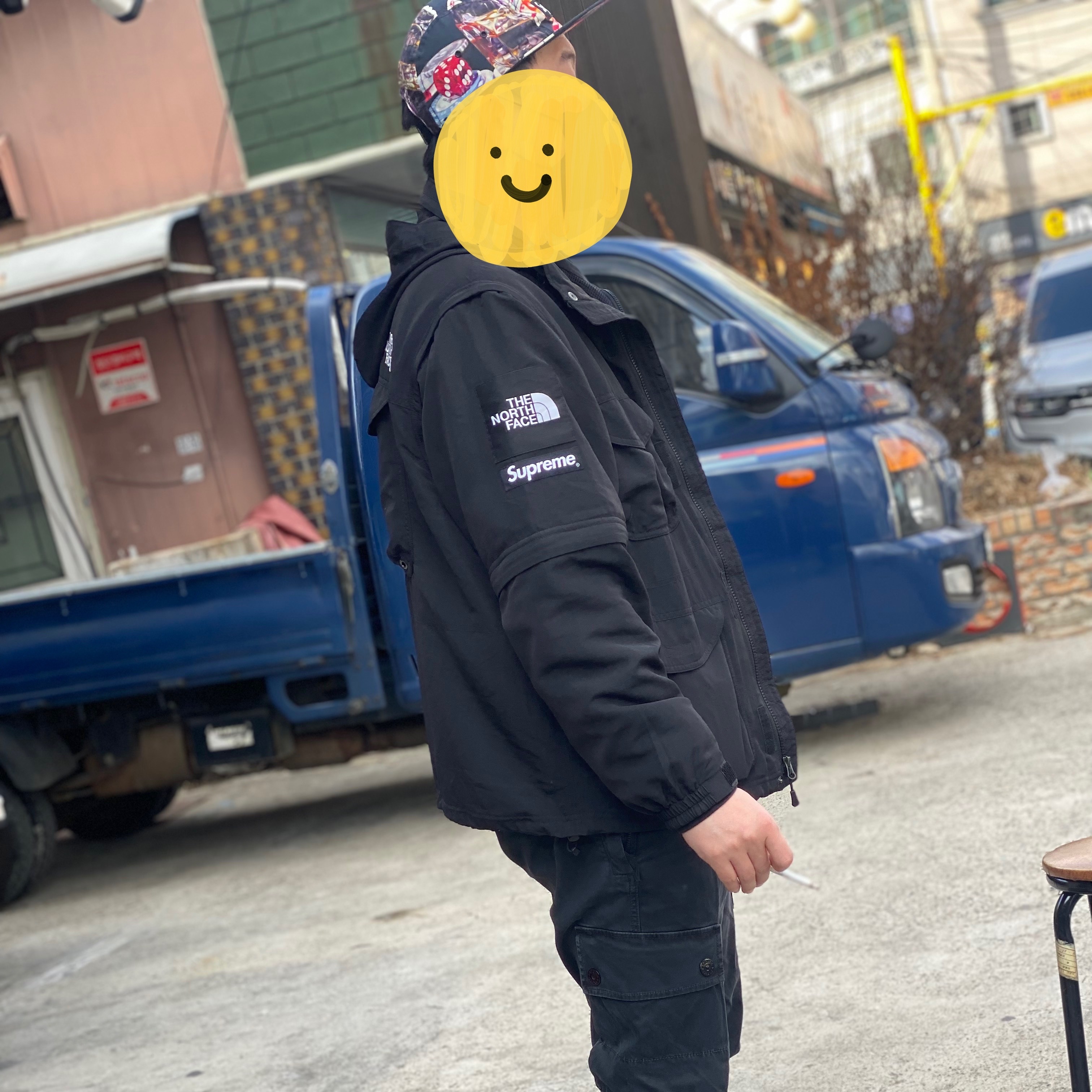 Supreme x The North Face Trekking Convertible Jacket Black - 22SS, Jordan 1 Mid SE Infrared 23 착용 스타일 - 3