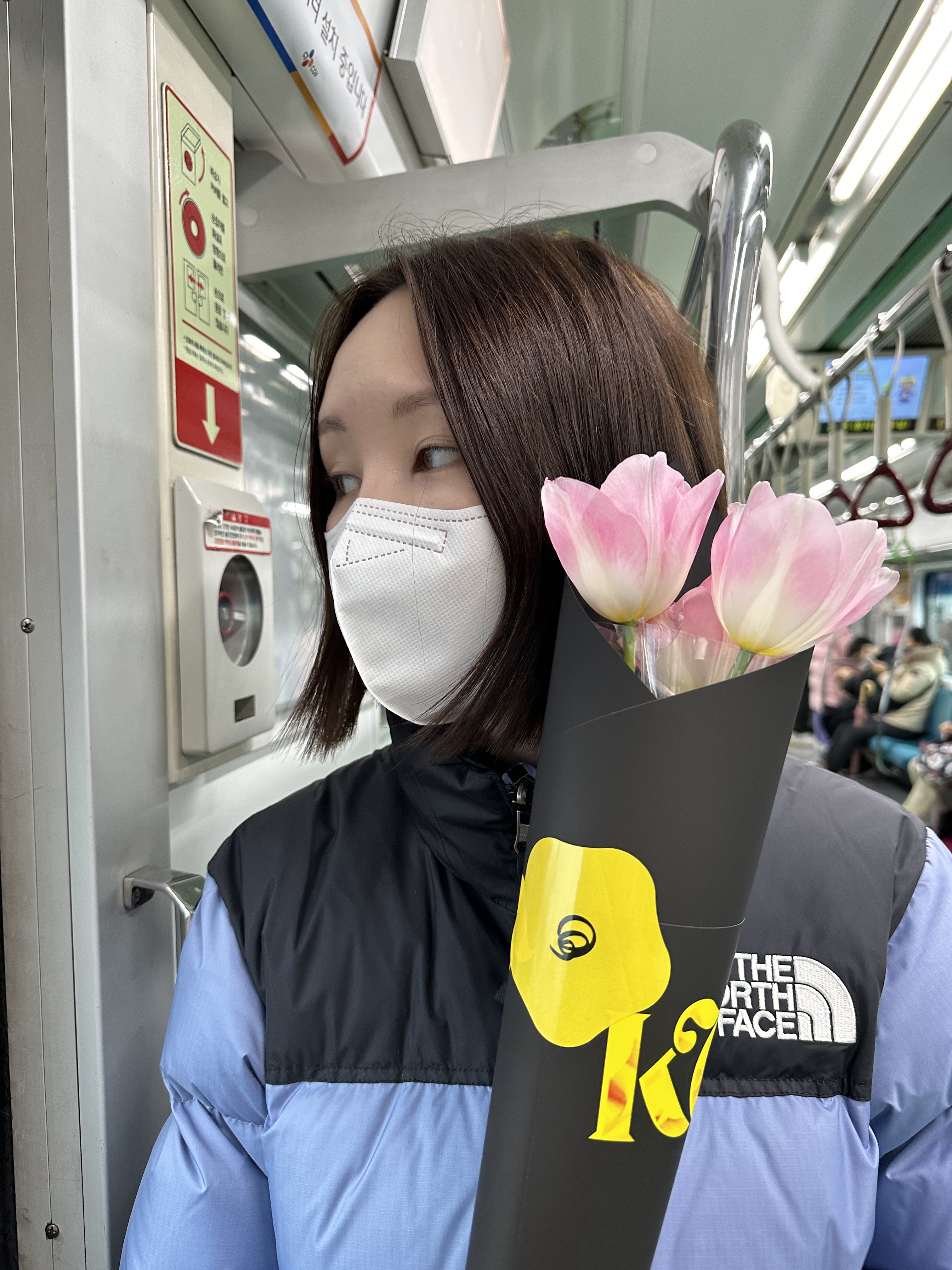 (W) The North Face Nuptse Short Jacket Folk Blue 착용 스타일 - 1