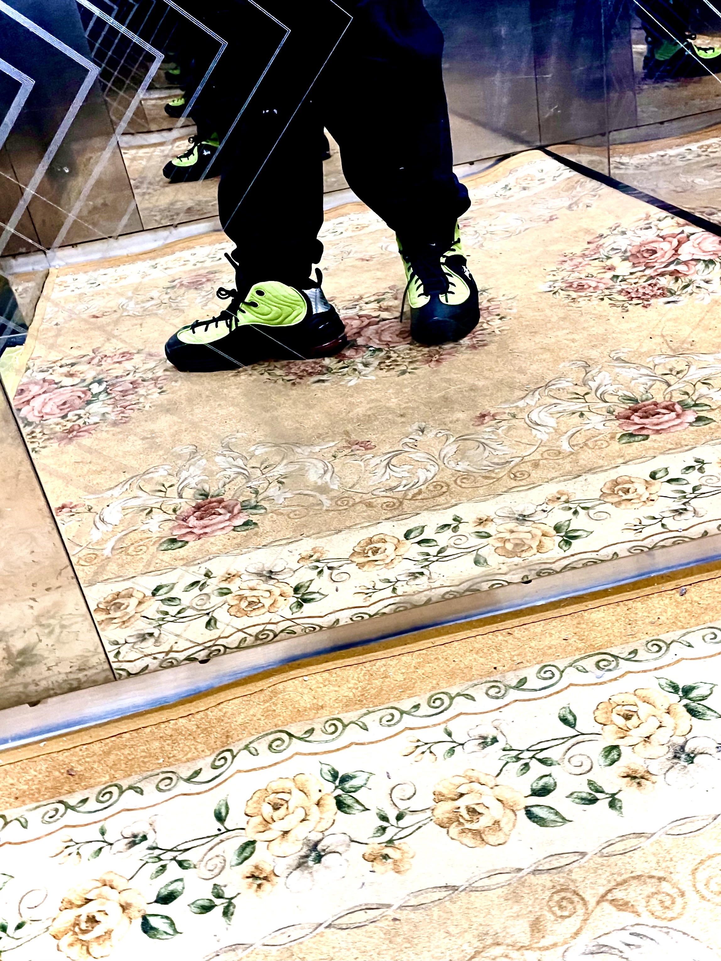 Nike x Stussy Air Penny II Vivid Green and Black 착용 스타일 - 1