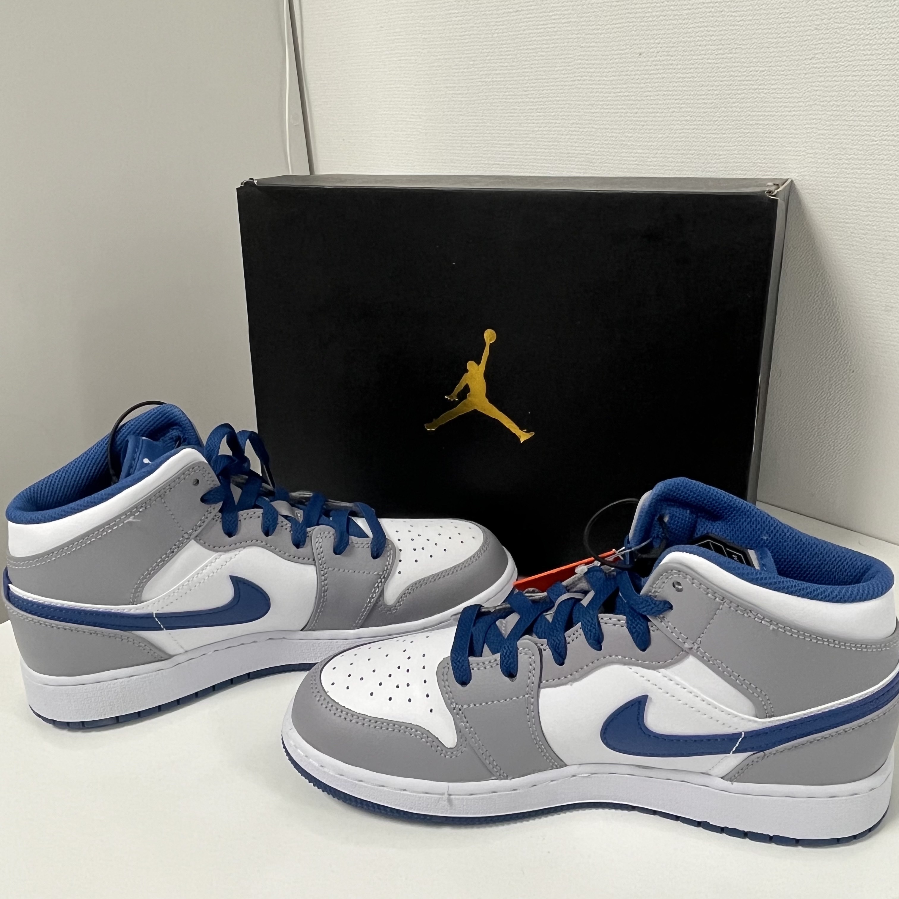 (GS) Jordan 1 Mid Cement Grey True Blue 착용 스타일