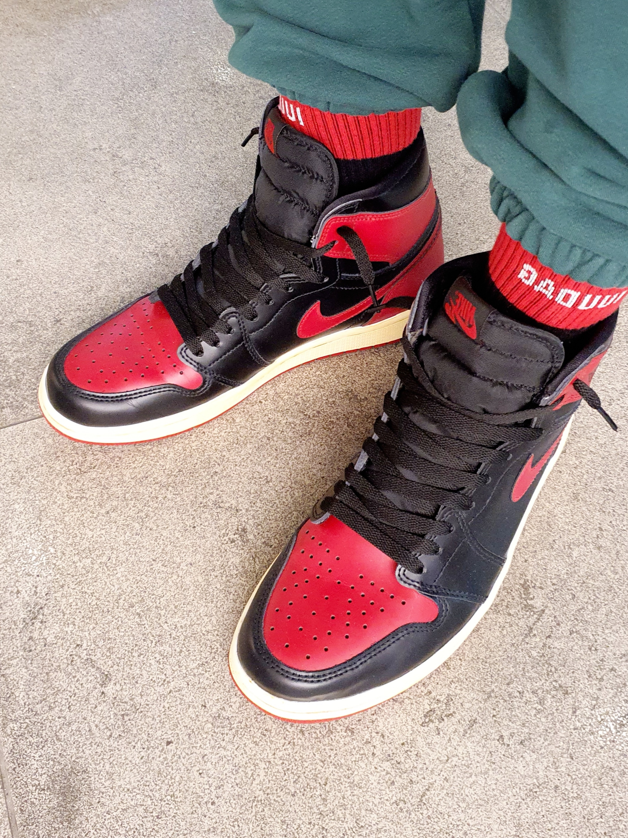 Jordan 1 Retro High OG Bred Banned 2016 착용 스타일 - 4