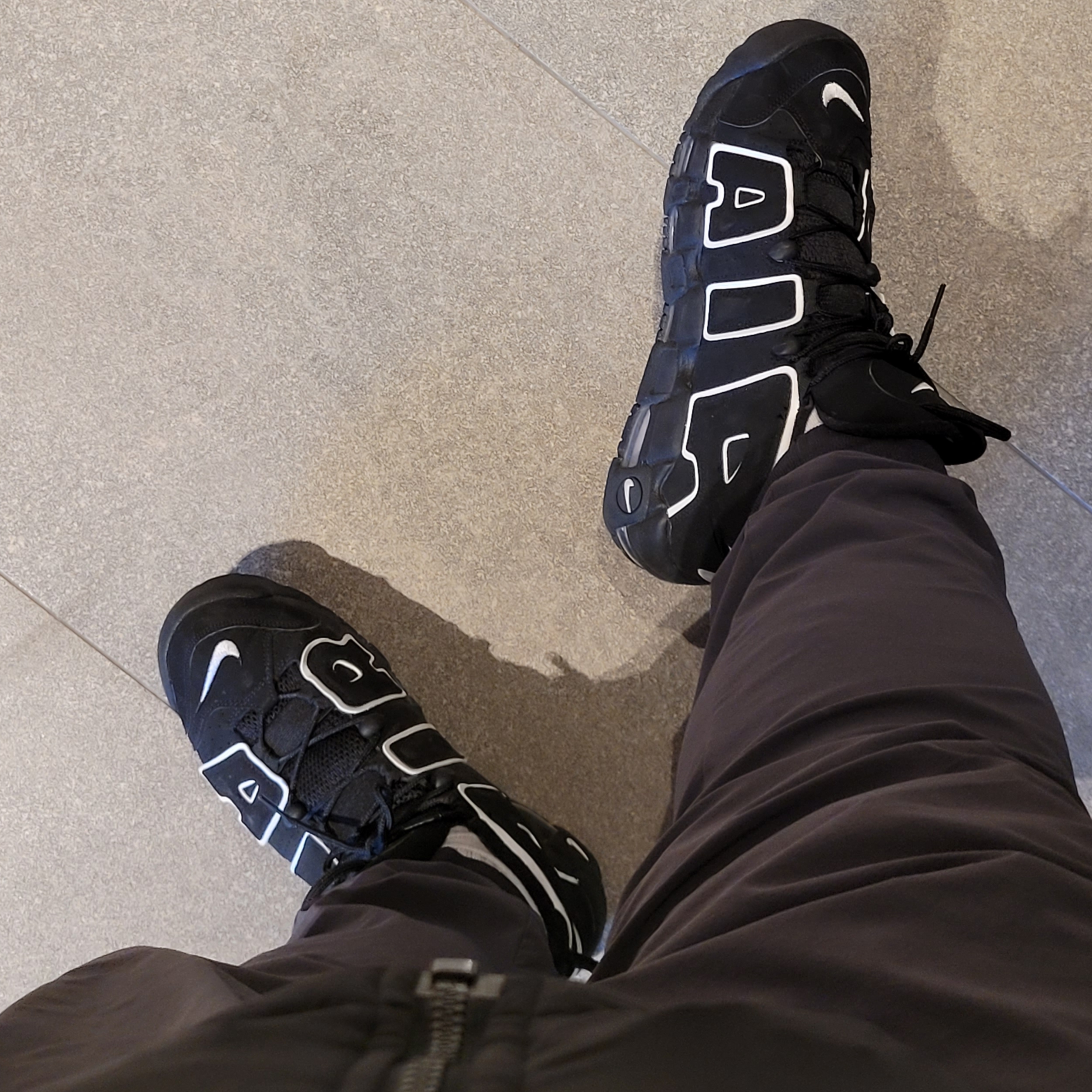 Nike Air More Uptempo Black White 2020 착용 스타일
