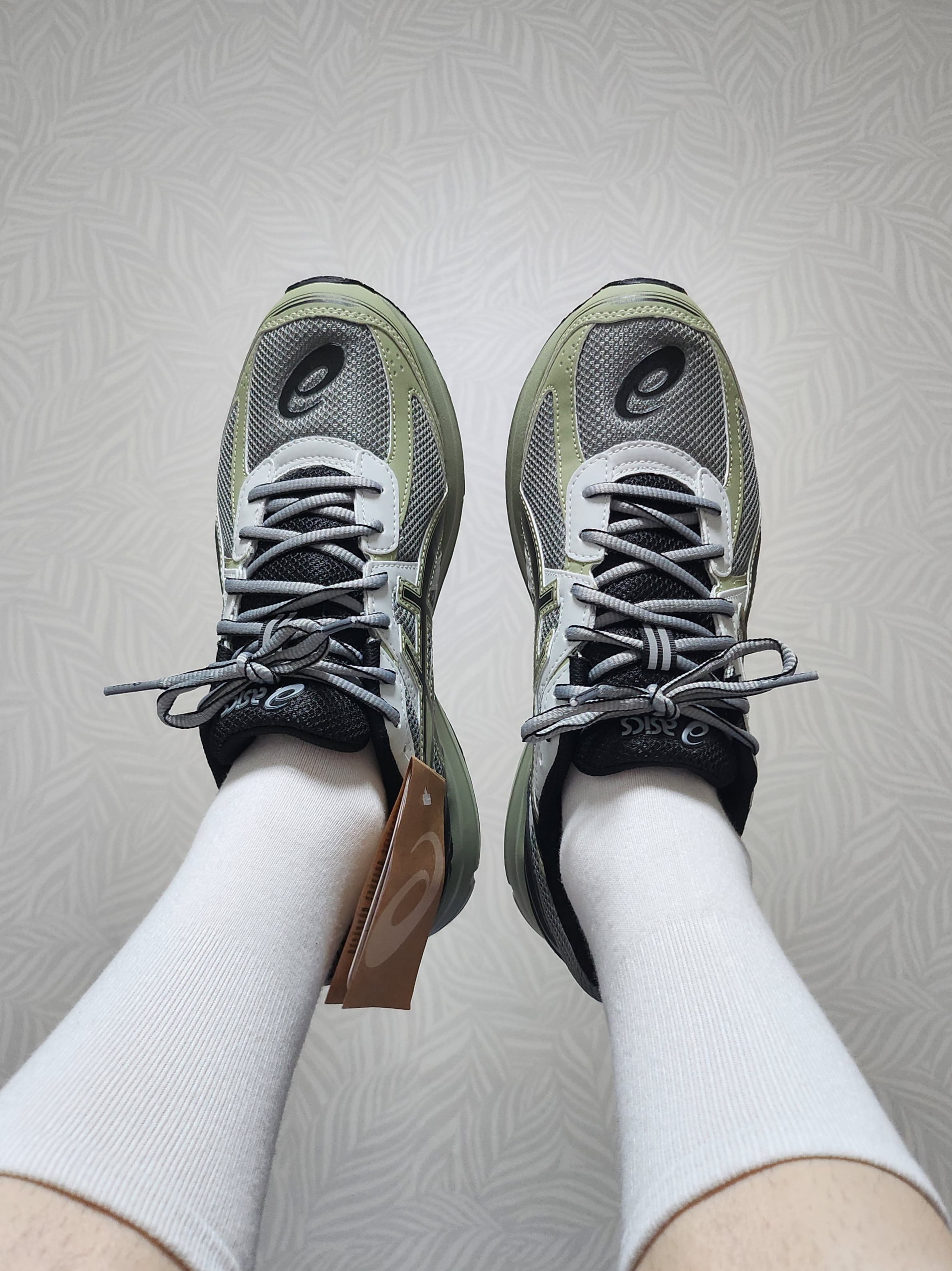 Asics Jog 100 S Sheet Rock - 2E Wide 착용 스타일