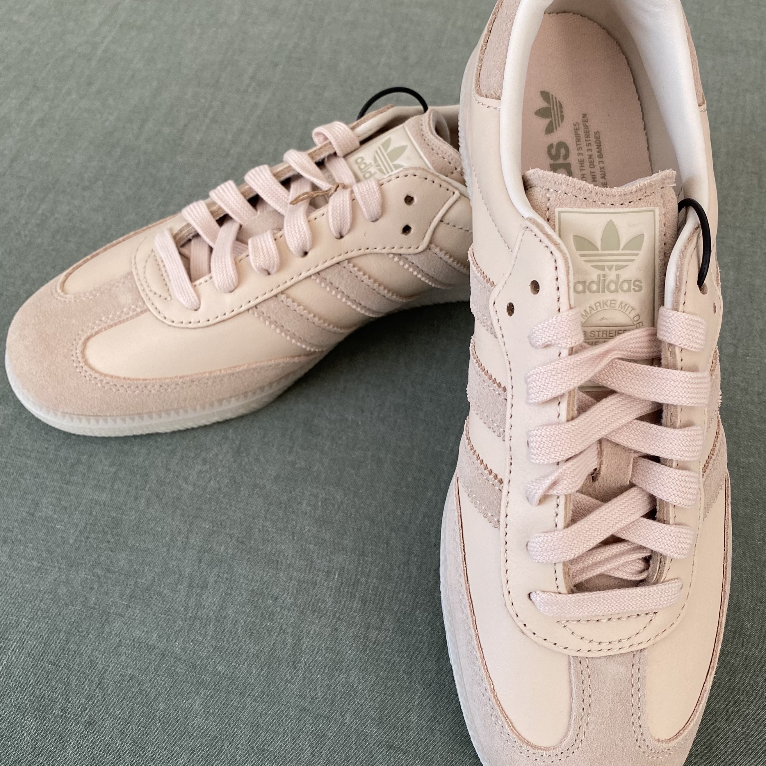 Adidas Samba Linen Savanna 착용 스타일