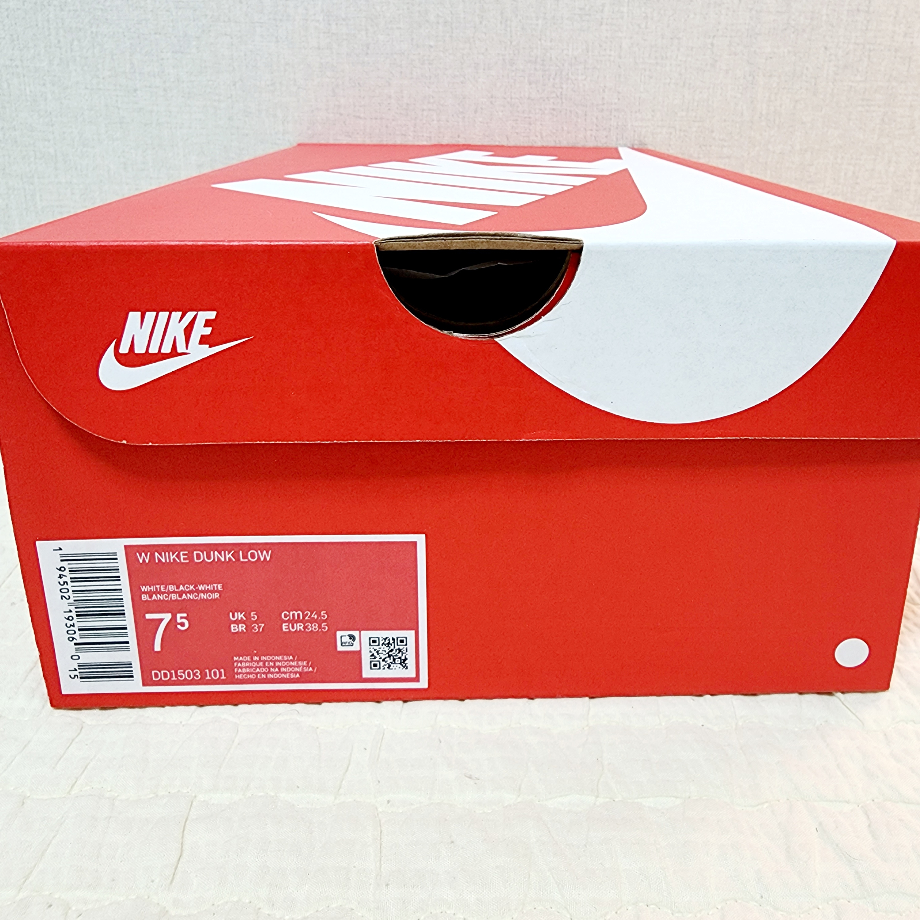 (W) Nike Dunk Low Black 착용 스타일 - 2
