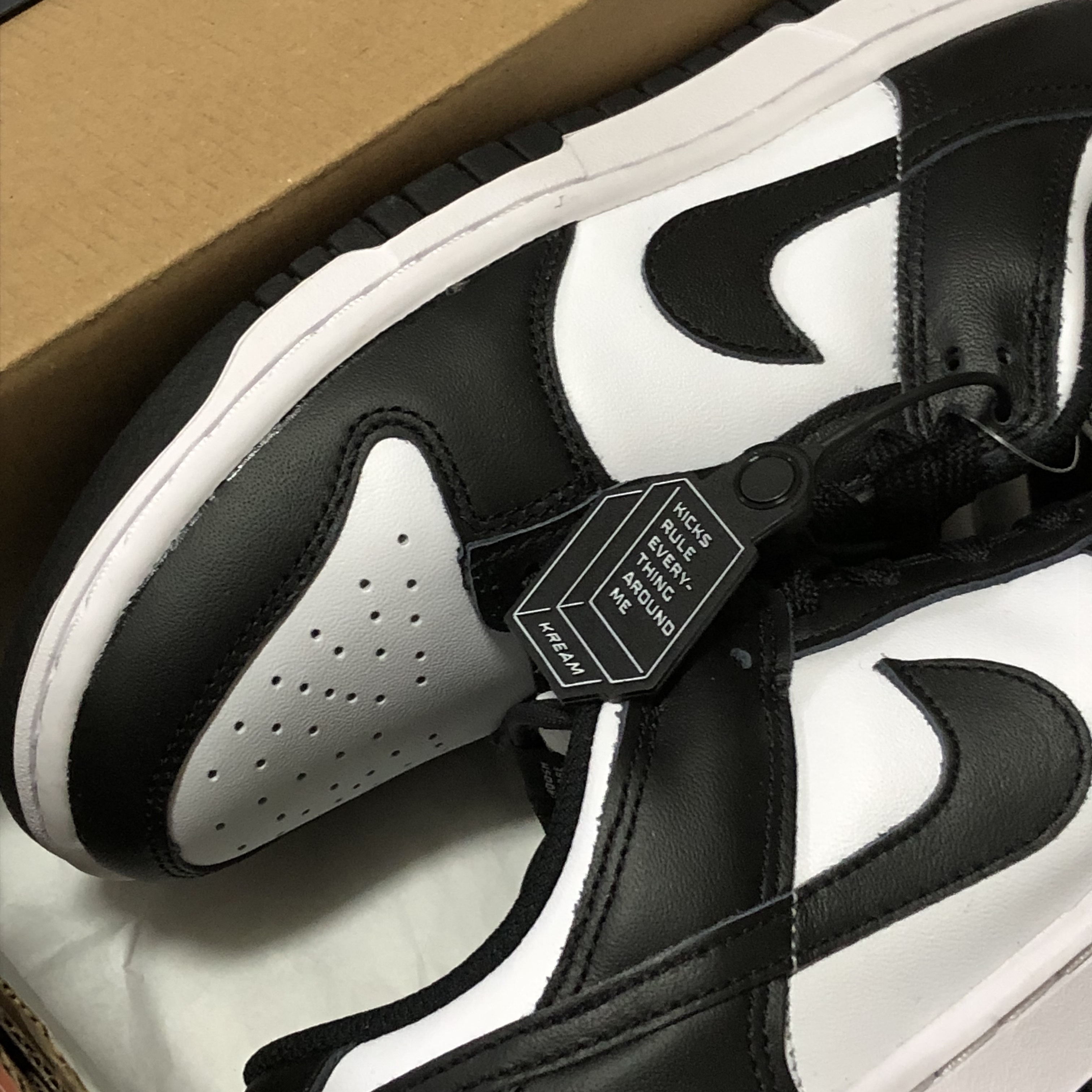 (W) Nike Dunk Low Black 착용 스타일