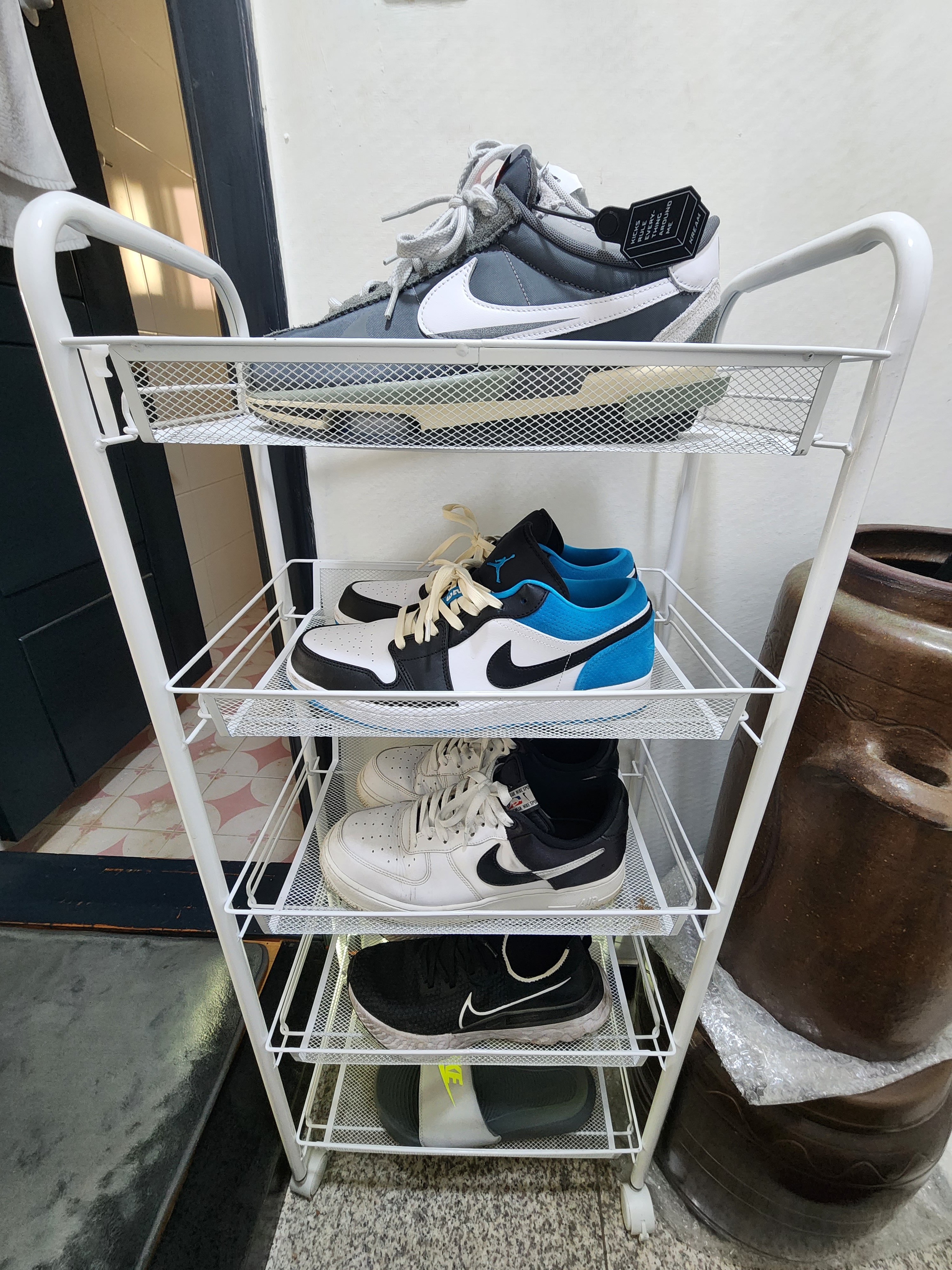 Nike x Sacai Zoom Cortez SP Iron Grey 착용 스타일