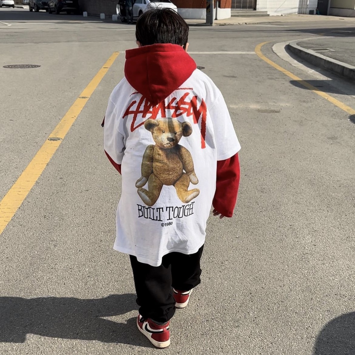 Stussy Built Tough T-Shirt White, (GS) Jordan 1 Retro High OG Chicago 2022 착용 스타일 - 2