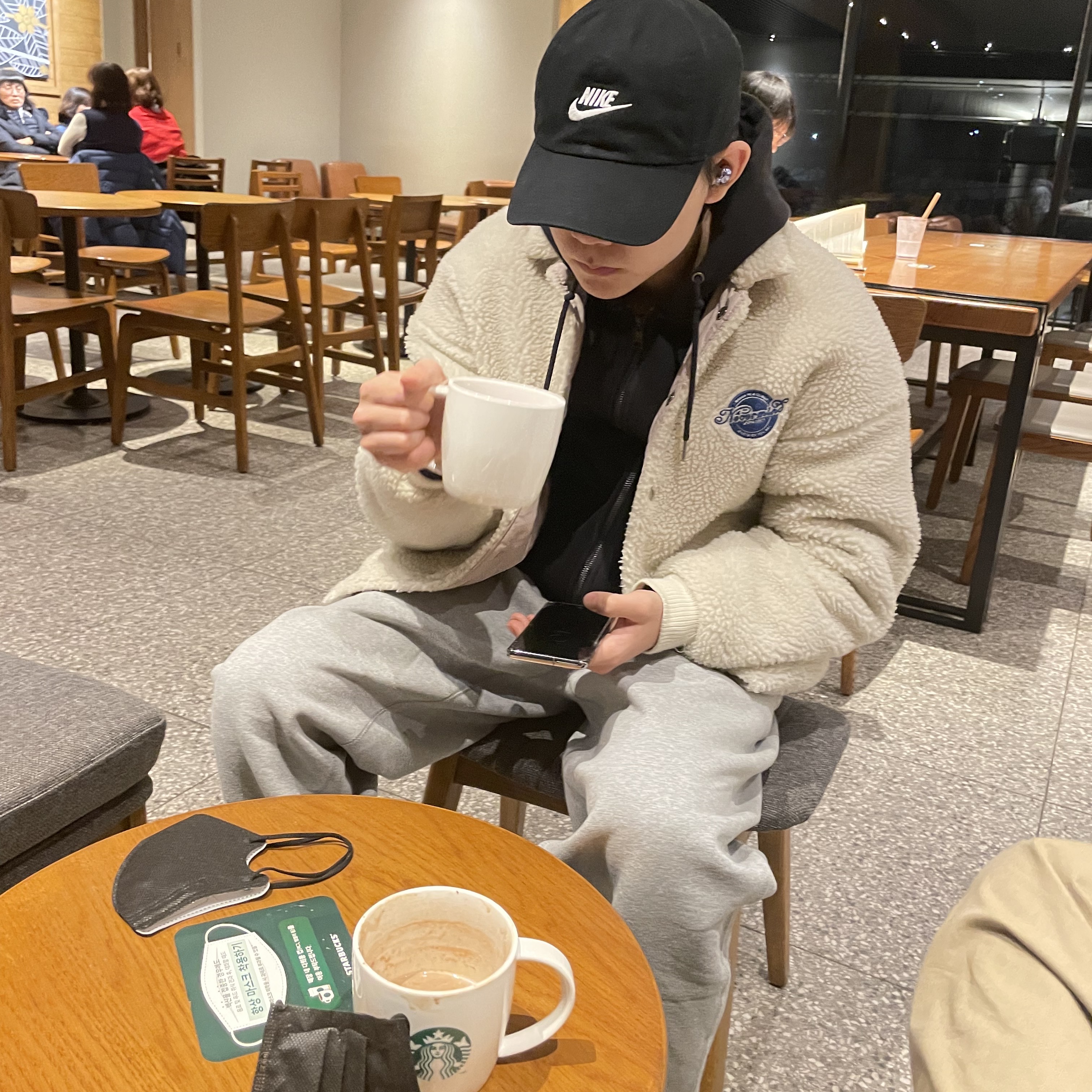 Nike NRG Solo Swoosh Fleece Pants Dark Grey Heather - Asia 착용 스타일