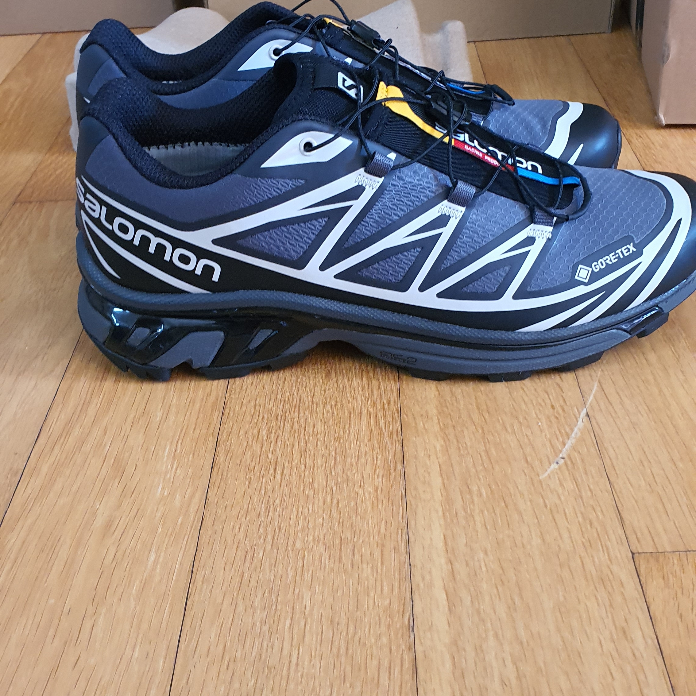 Salomon XT-6 Gore-Tex Black Ebony 착용 스타일 - 1