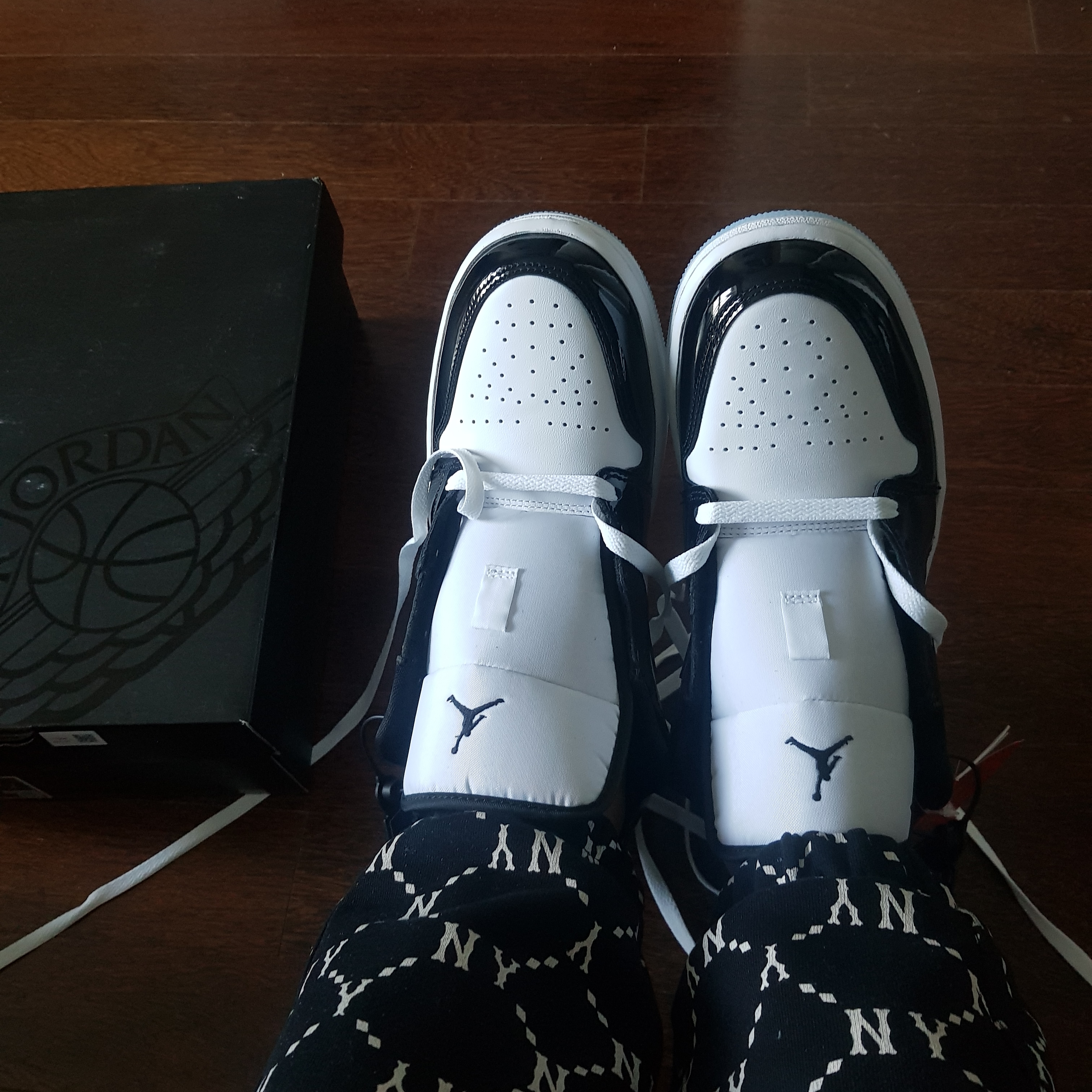Jordan 1 Low SE Concord 착용 스타일 - 2