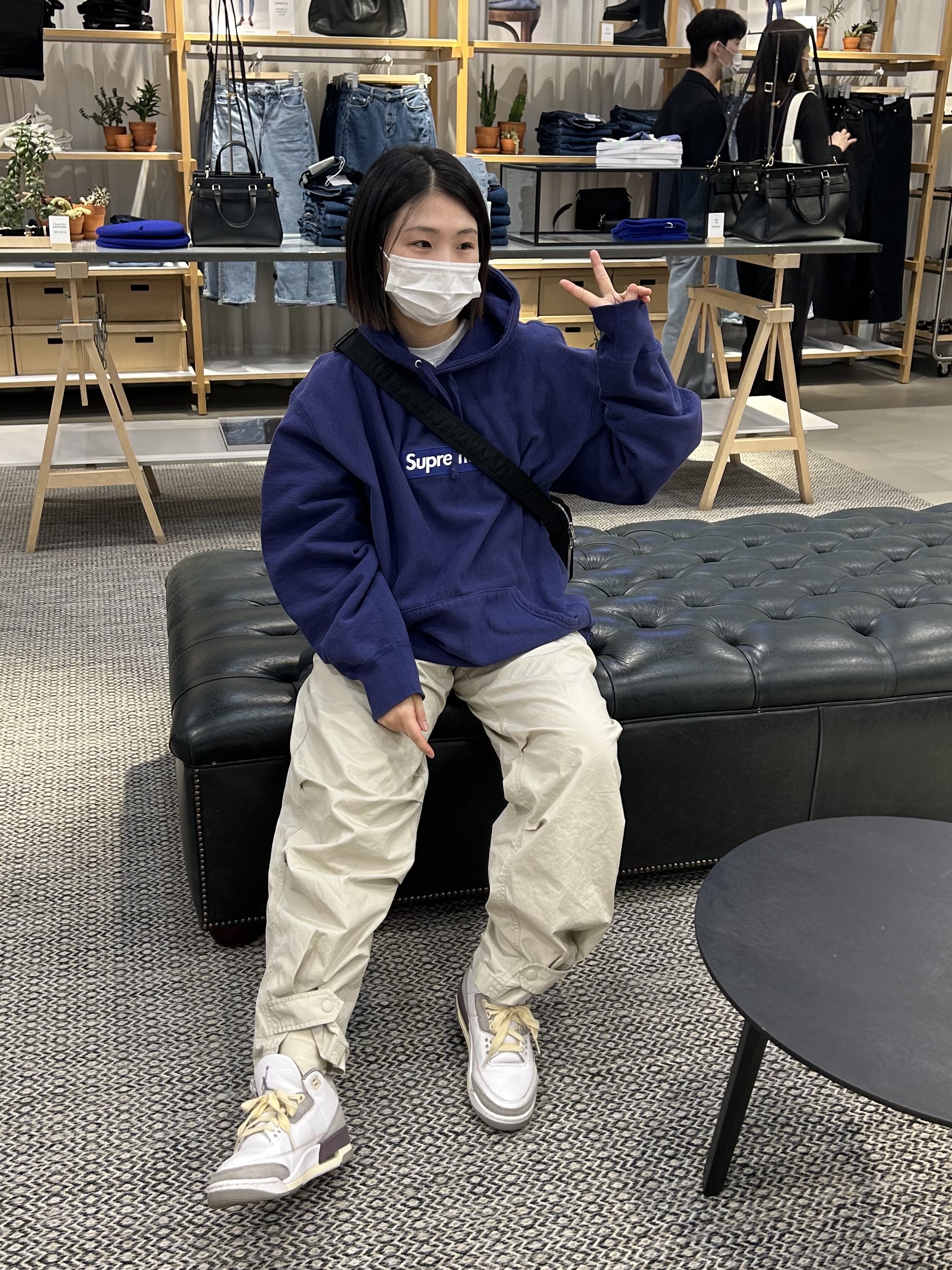 Supreme Box Logo Hooded Sweatshirt Washed Navy - 21FW, (W) Jordan 3 x A Ma Maniere Retro SP 착용 스타일
