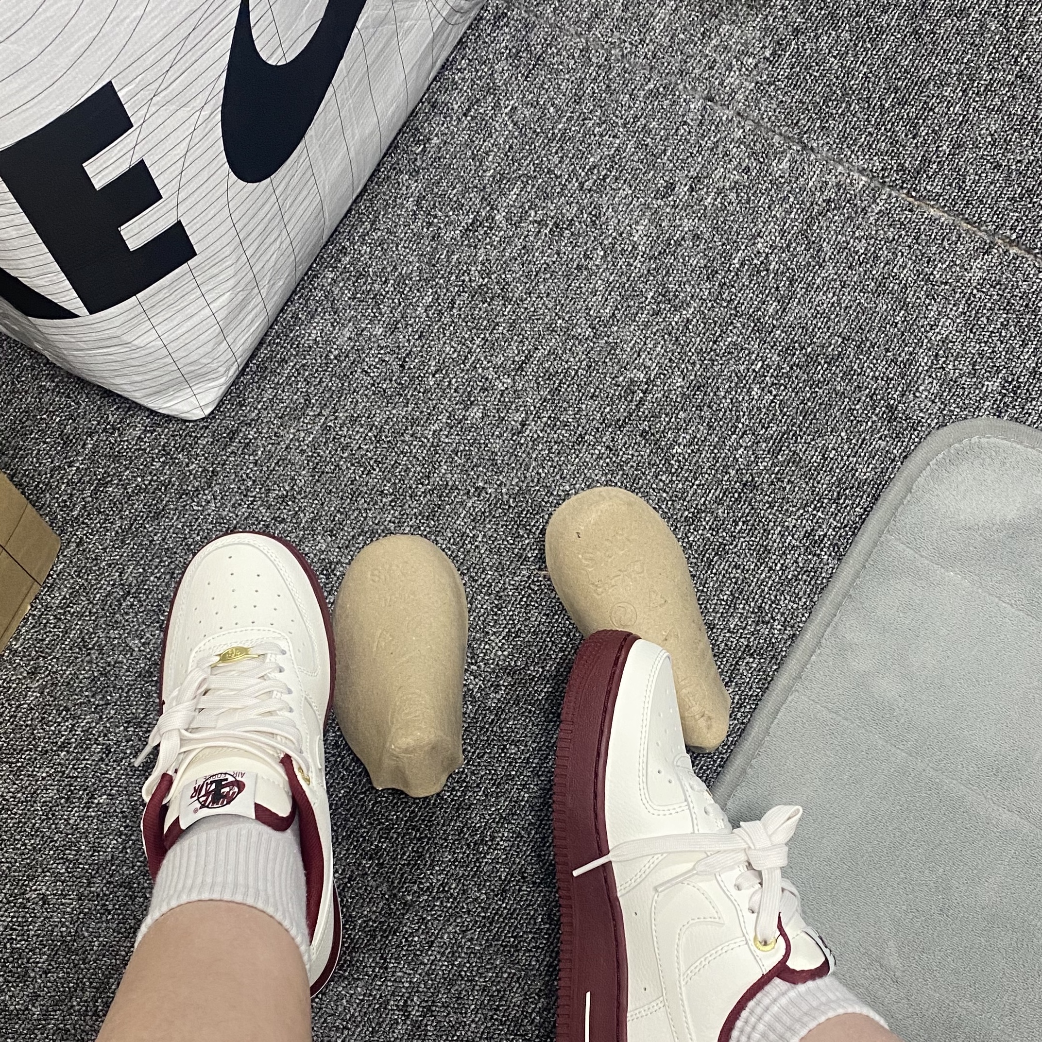 (W) Nike Air Force 1 '07 SE 40th Anniversary Join Forces Sail Team Red 착용 스타일 - 3